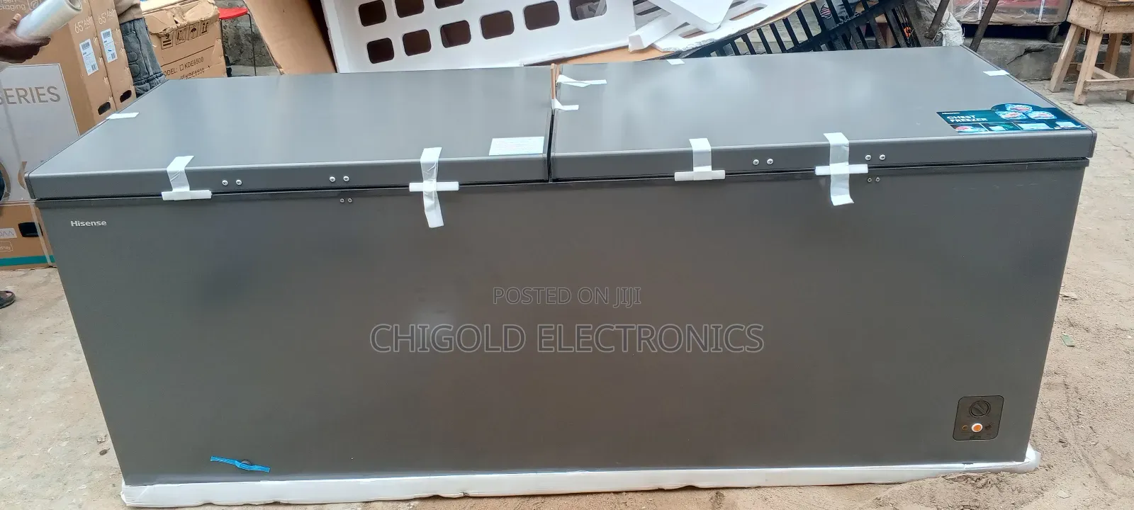 700 Liters Hisense Double Door Chest Freezer
