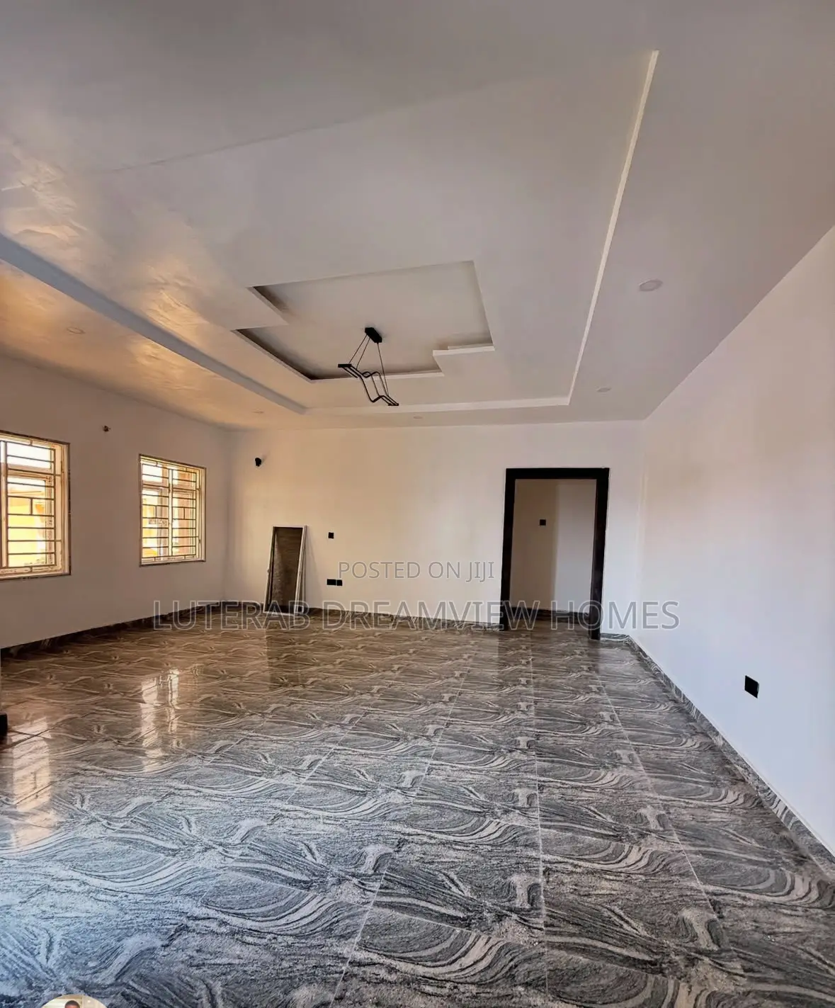 3bdrm Block of Flats in Wuye for rent