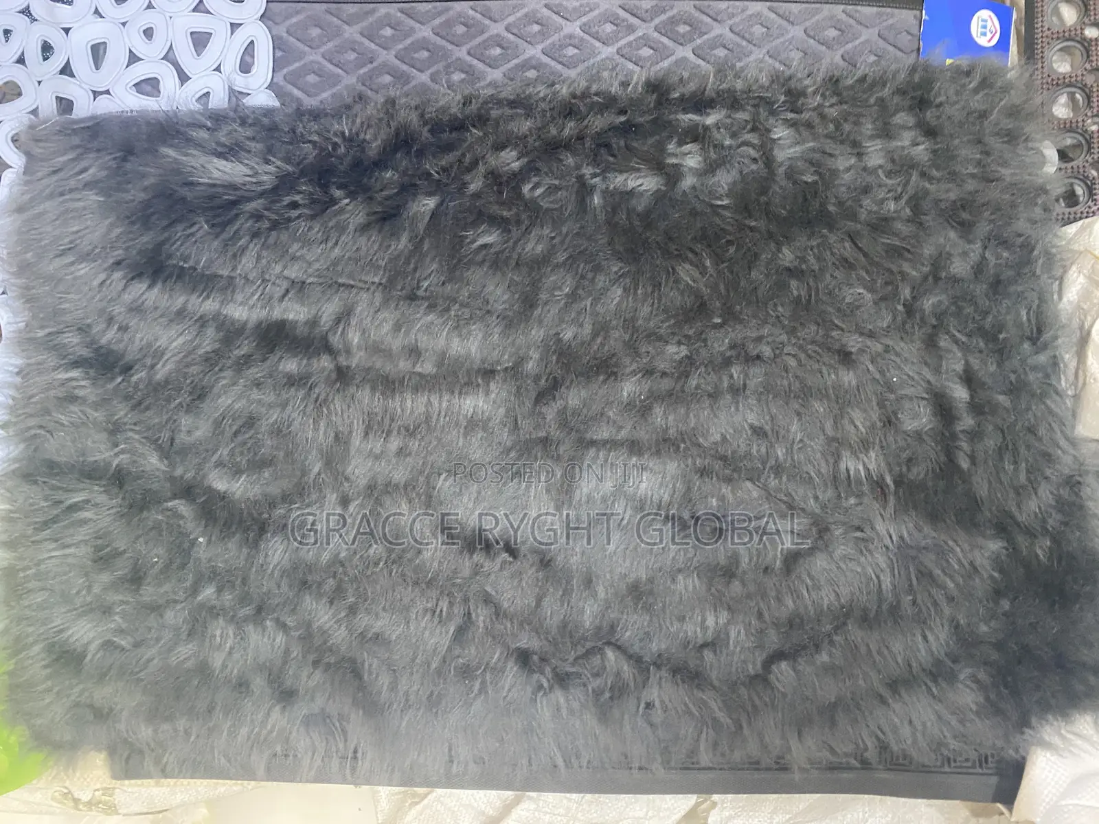 Anti Slip Faux Fur Mat,