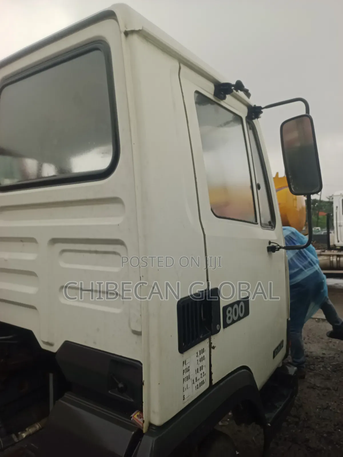 Daf 800 Truck (Cab and Chassis) 6 Tyres Tpkunbo