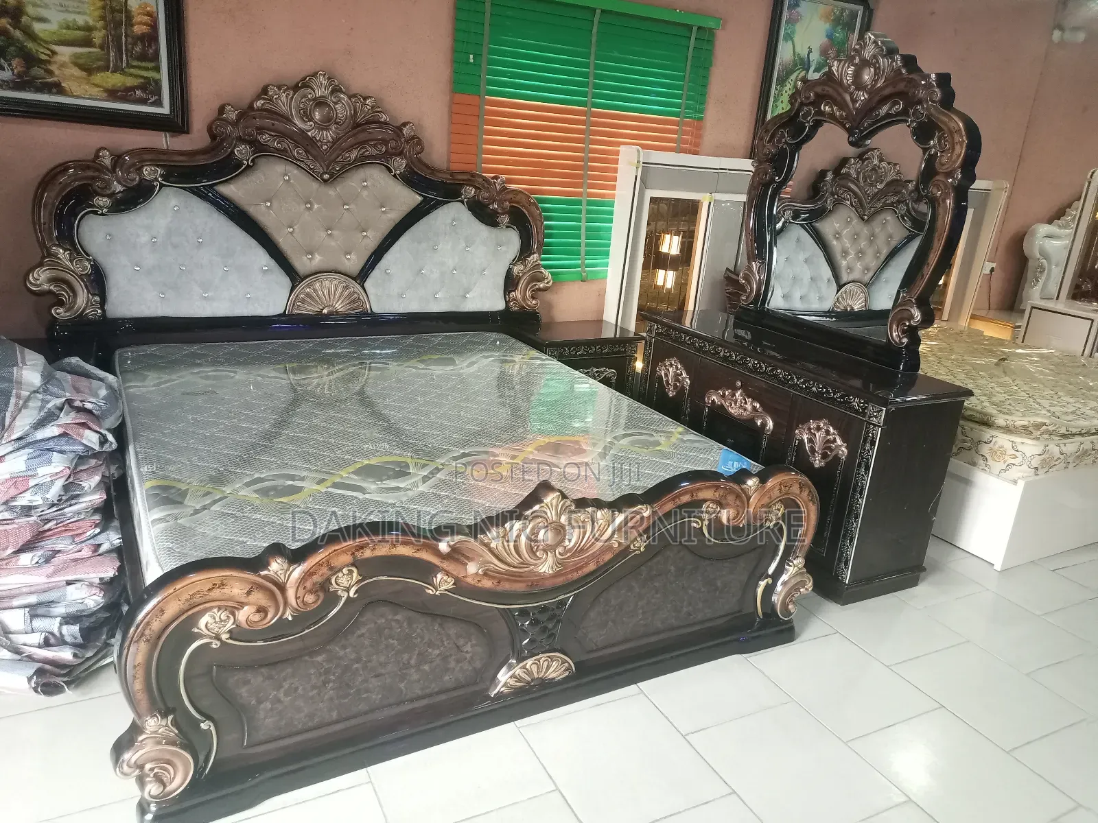 Royal Bedroom Set