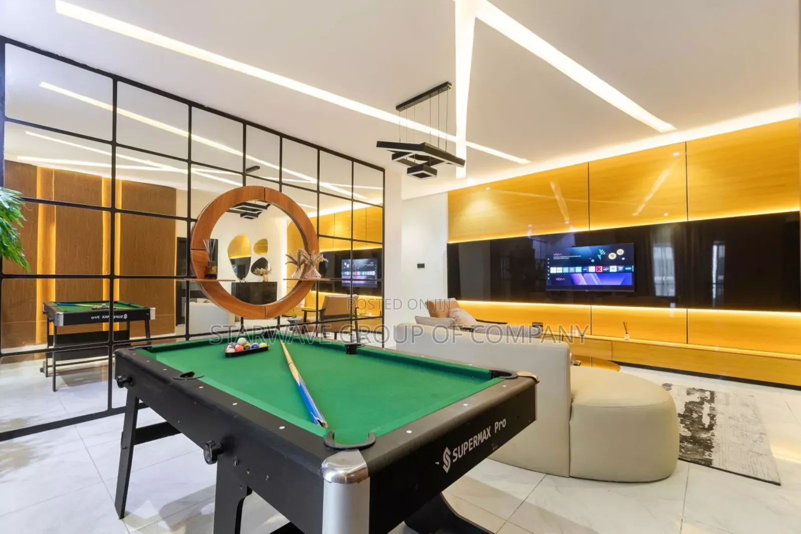 Cozy Two Bedroom Apartment With Snooker and Balcony