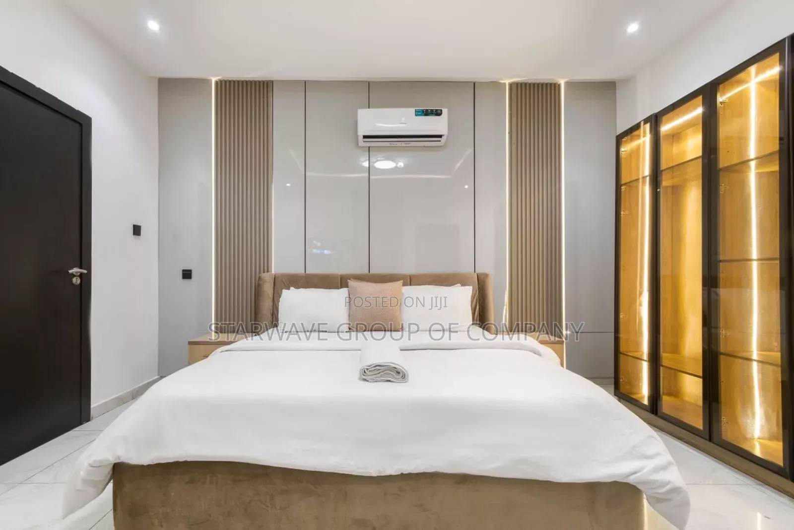 Cozy Two Bedroom Apartment With Snooker and Balcony