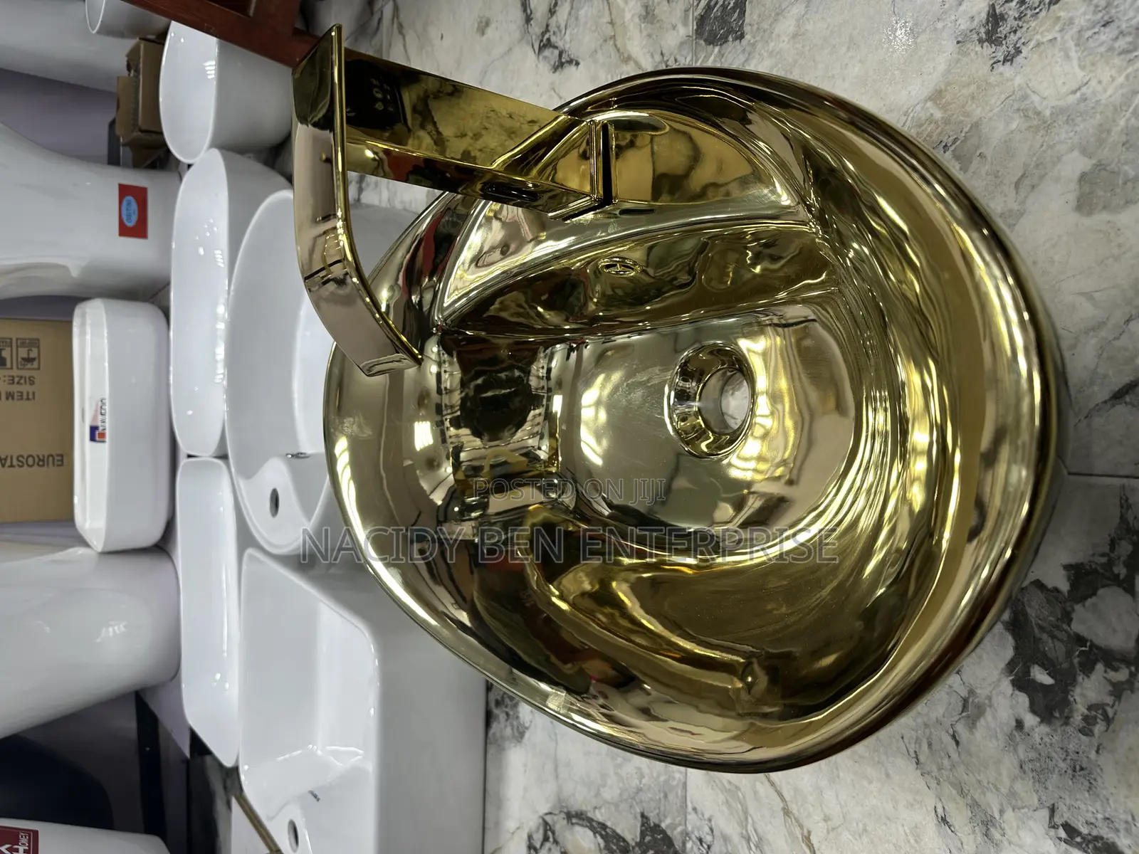 Gold Basin With Gold Sensor Tap
