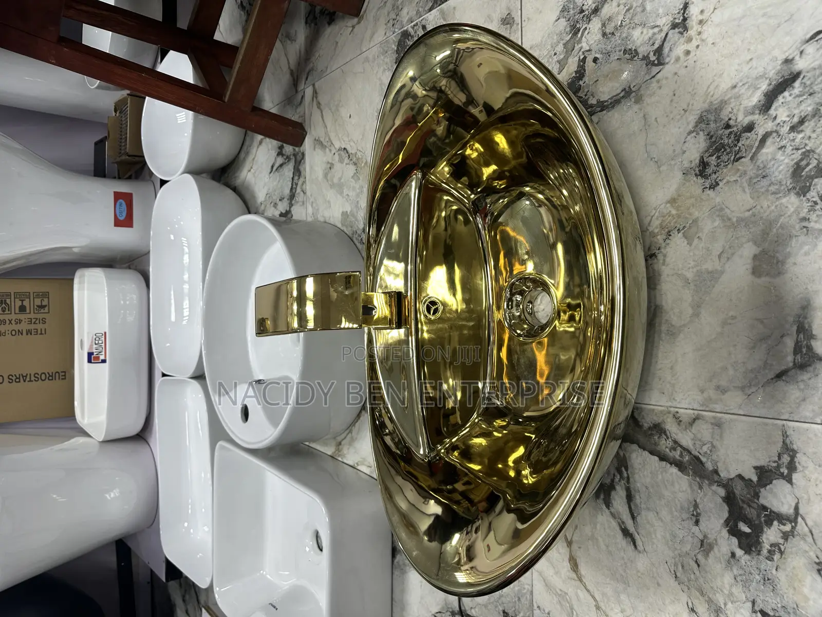 Gold Basin With Gold Sensor Tap