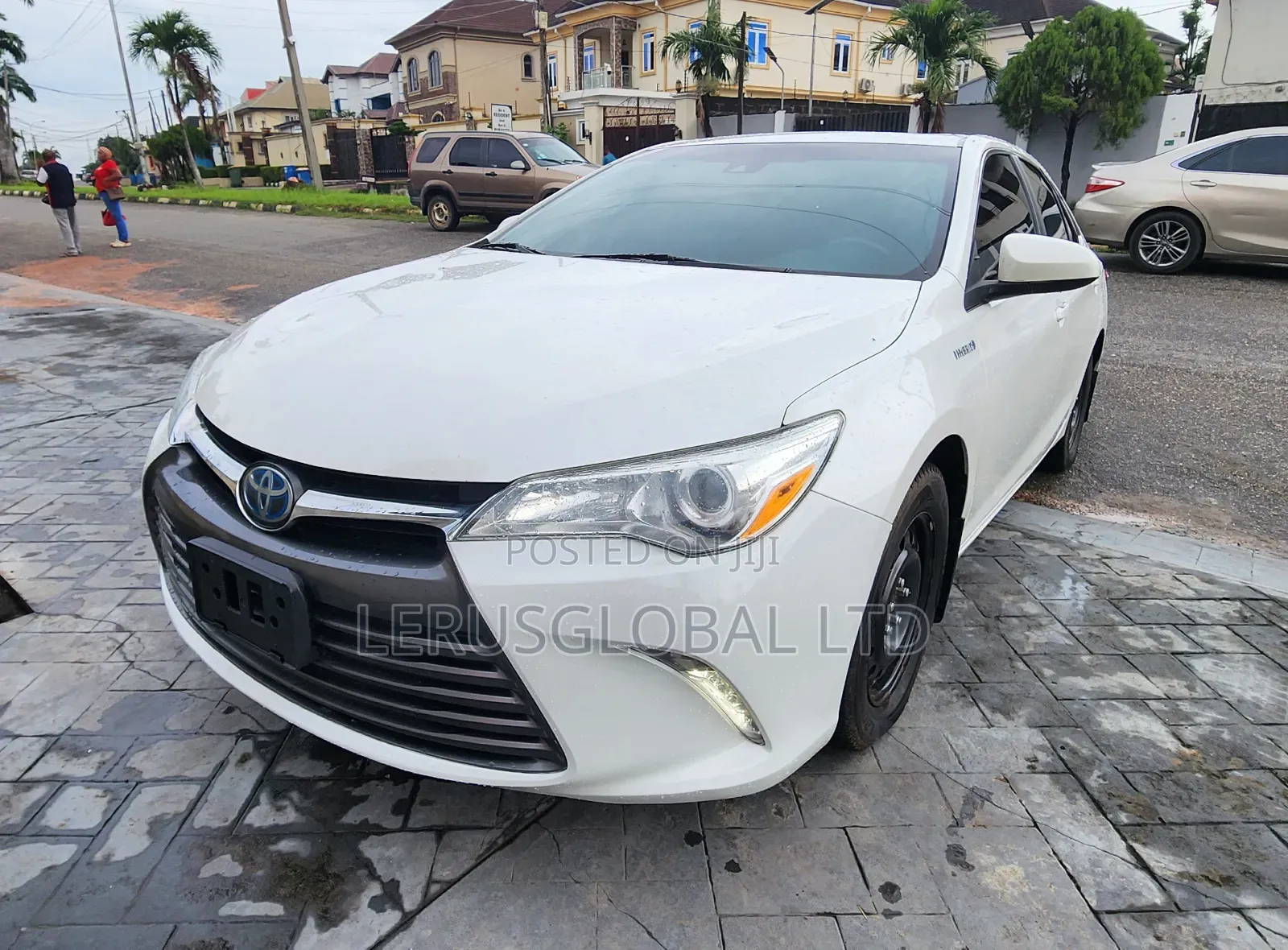Toyota Camry XLE 4dr Sedan (2.5L 4cyl 6A) 2016 Pearl
