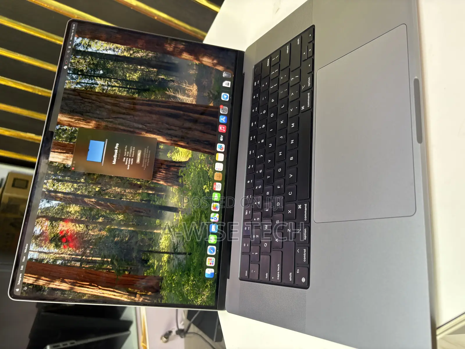 Laptop Apple MacBook Pro 2021 M1 16GB Apple M1 Pro SSD 1T