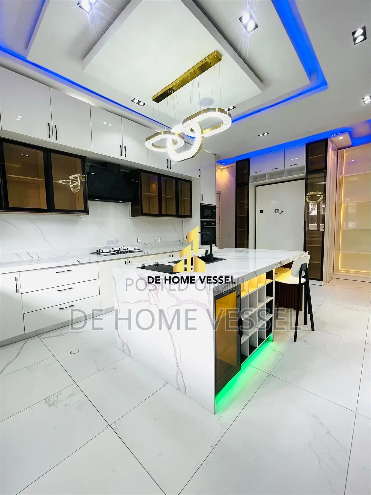 6bdrm Duplex in Ikate for sale