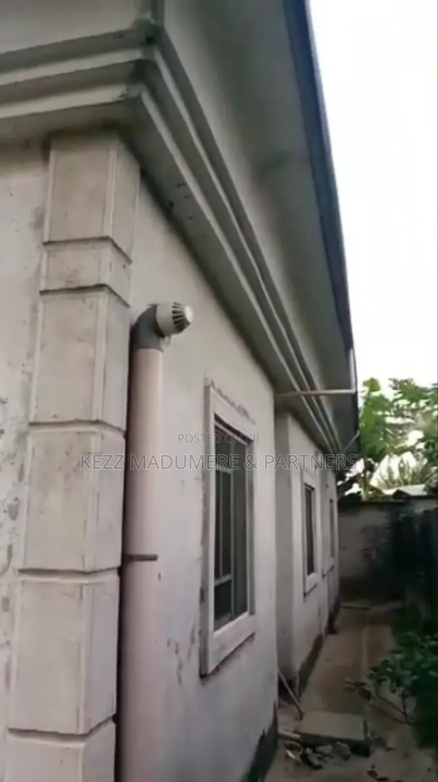 4bdrm Bungalow in By The New Flyover for sale