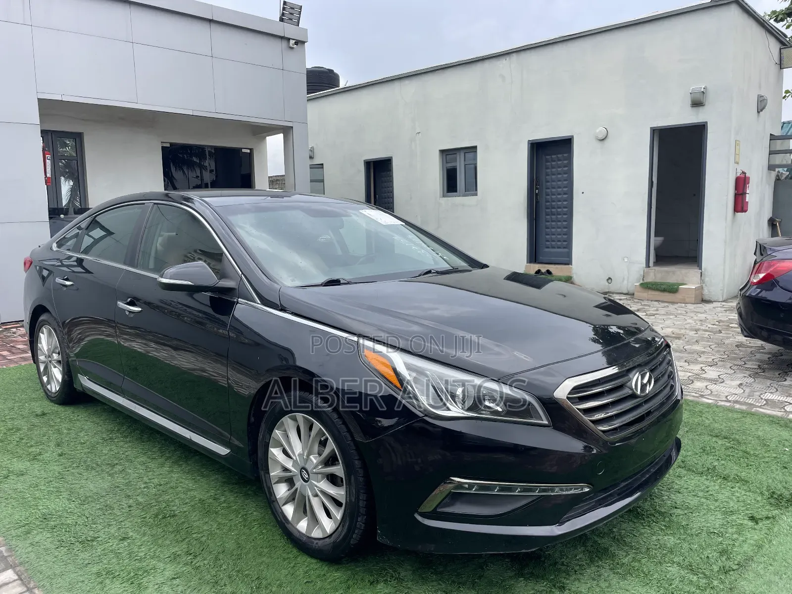 Hyundai Sonata Limited w/Brown Leather 4dr Sedan (2.4L 4cyl 6A) 2015
