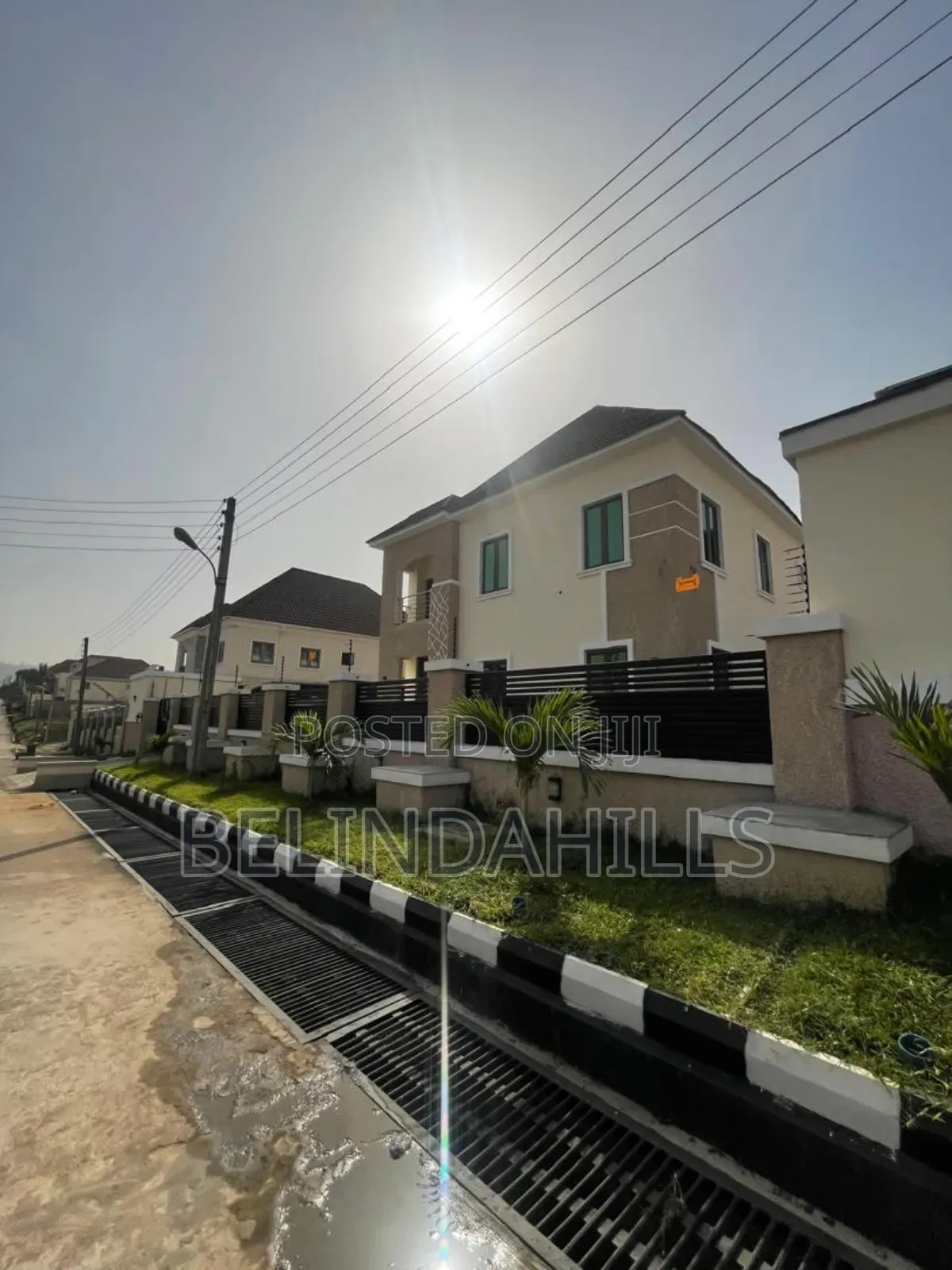 4bdrm Duplex in Life Camp for sale