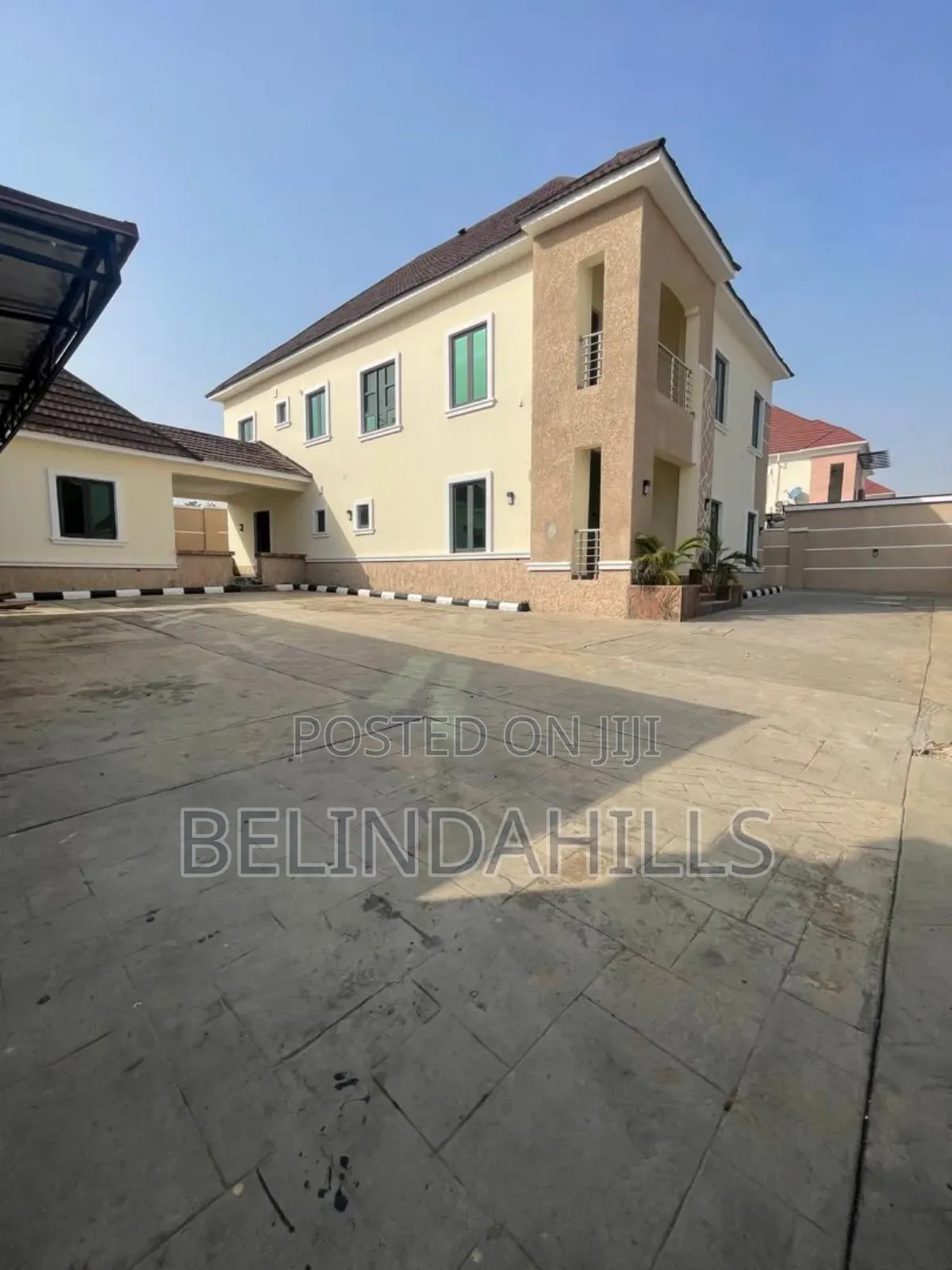 4bdrm Duplex in Life Camp for sale
