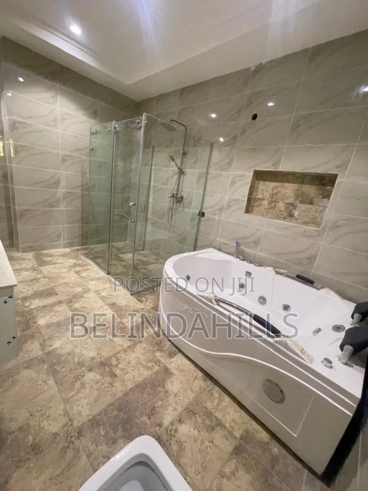 4bdrm Duplex in Life Camp for sale
