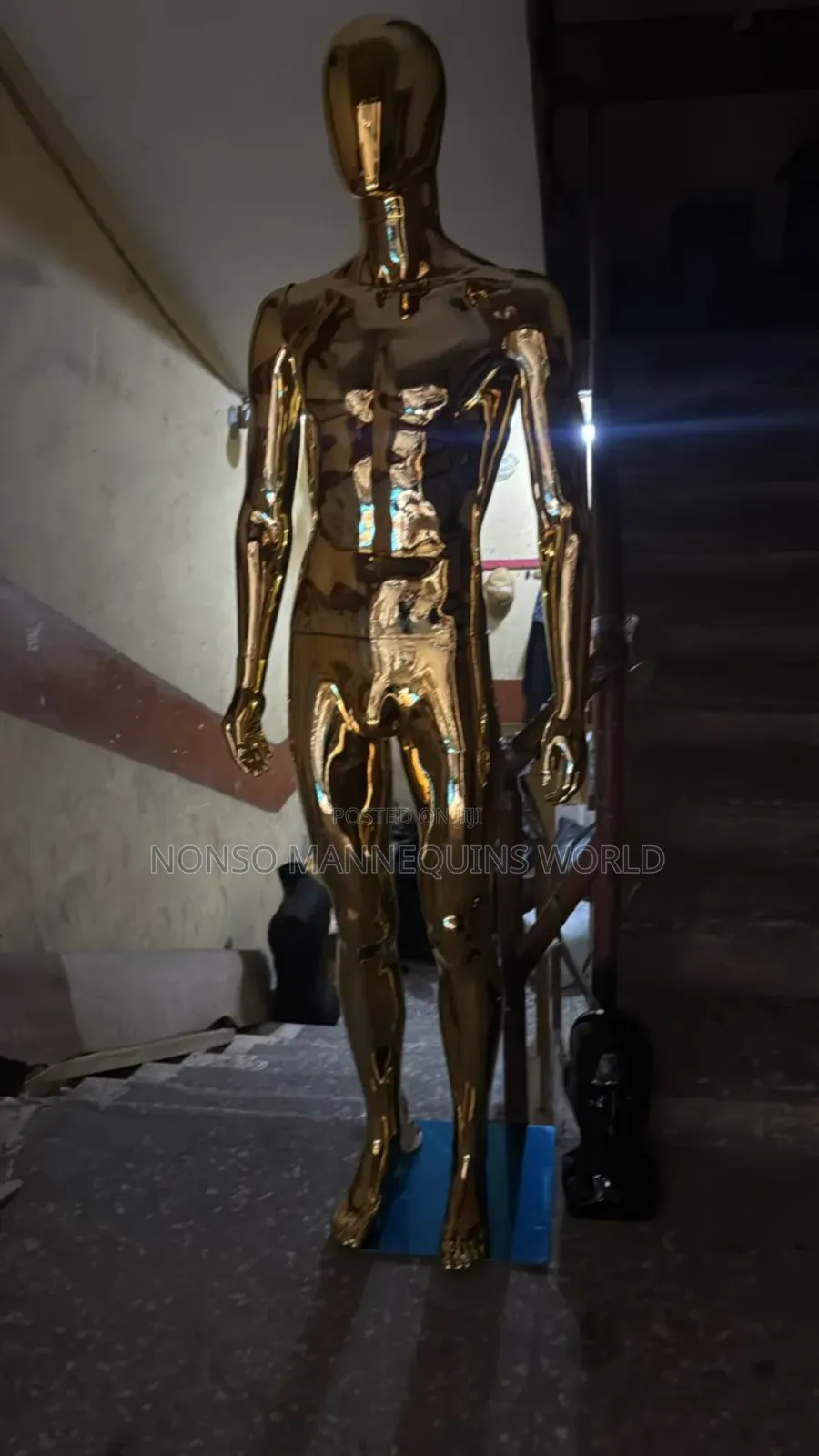 Normal Size Faceless Male Gold Chrome Mannequin