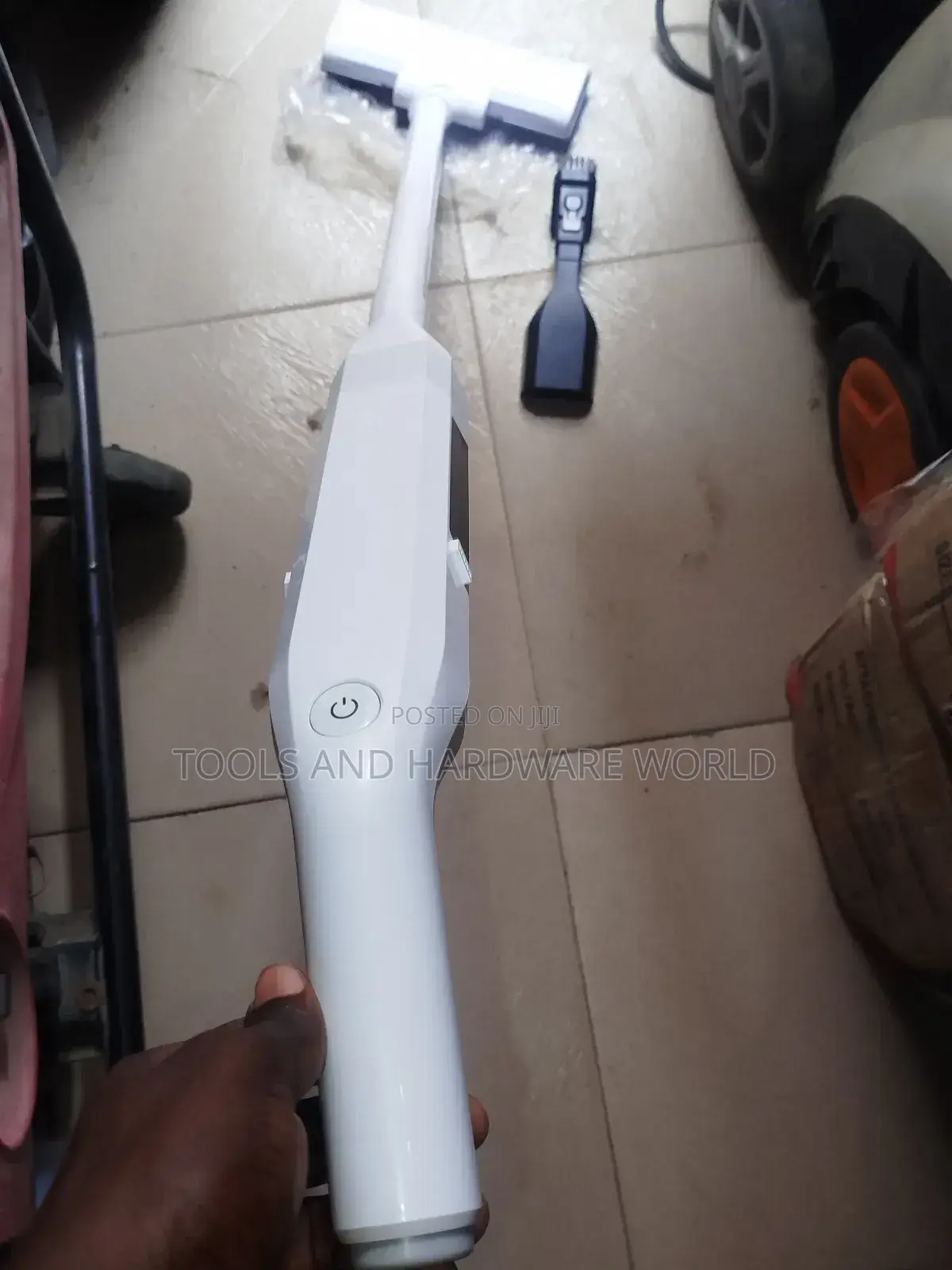 Chargeable Vacuum Cleaner