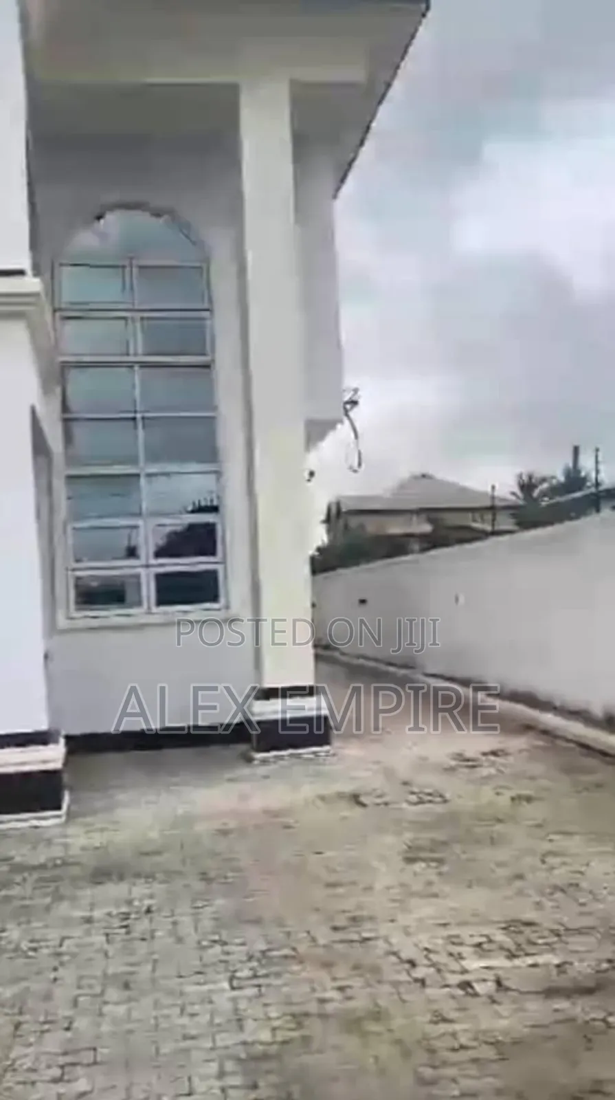 5bdrm Duplex in Amuwo-Odofin for sale