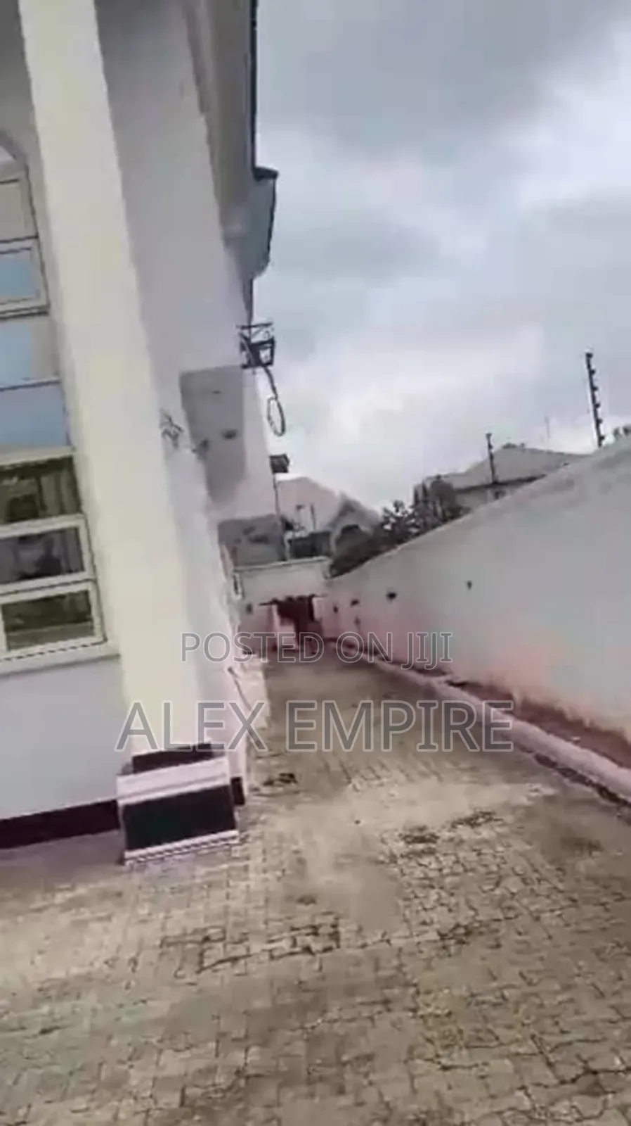 5bdrm Duplex in Amuwo-Odofin for sale