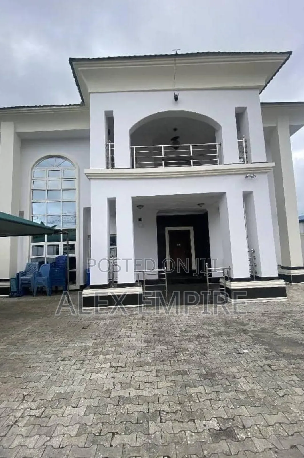 5bdrm Duplex in Amuwo-Odofin for sale