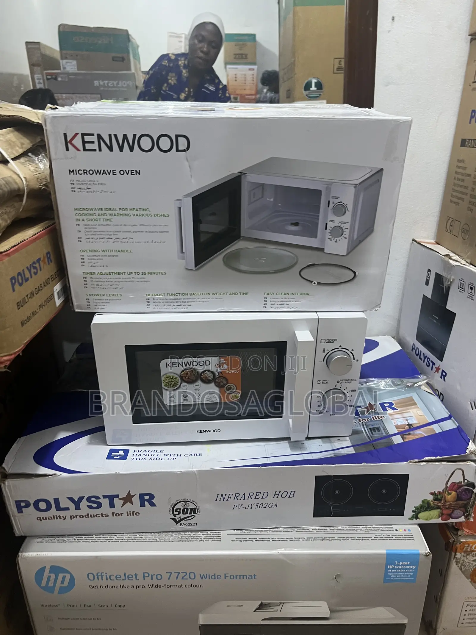 Neat Kenwood Microwave Oven – 20 Liters