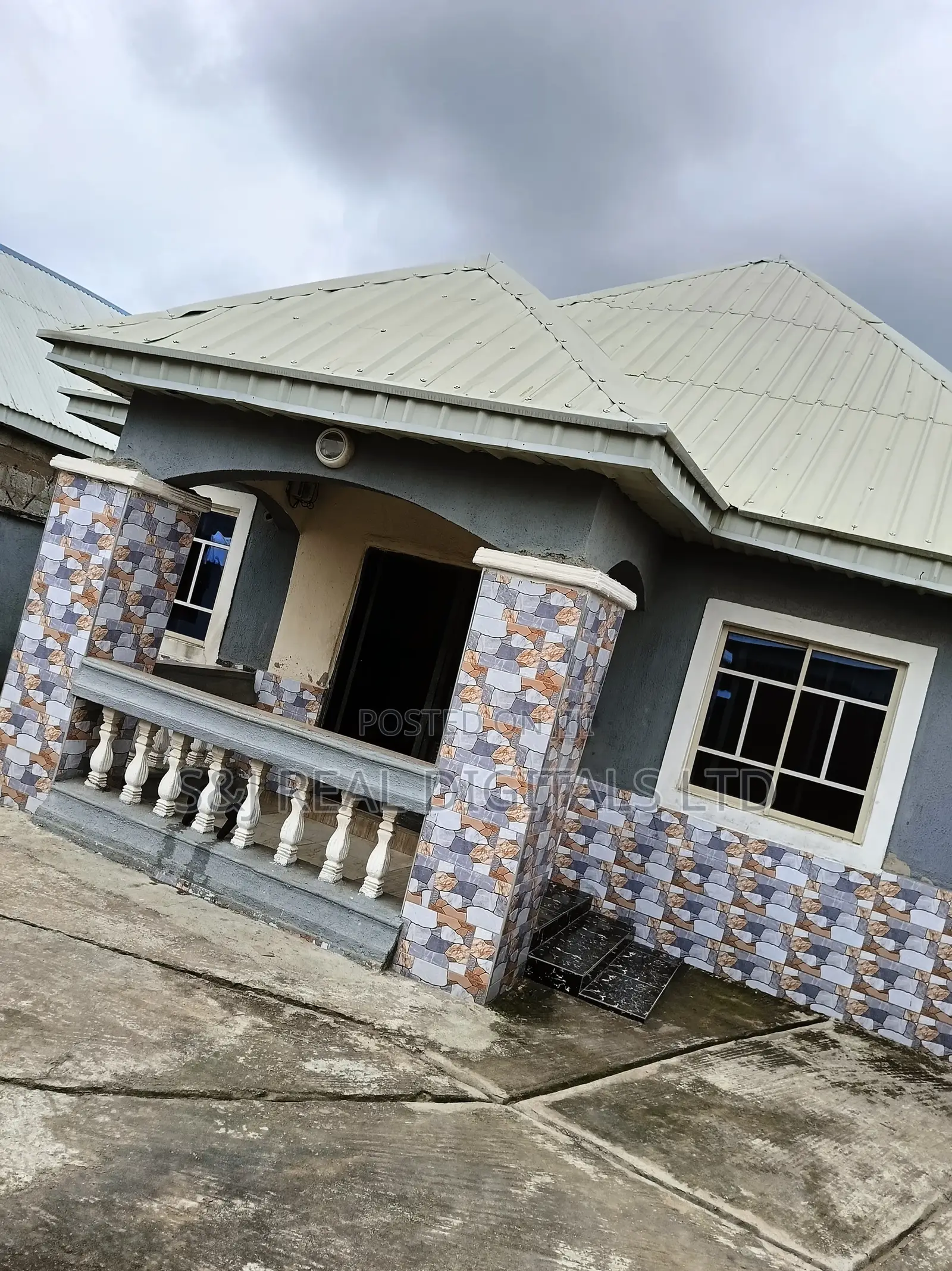 4bdrm Bungalow in Zuba for sale