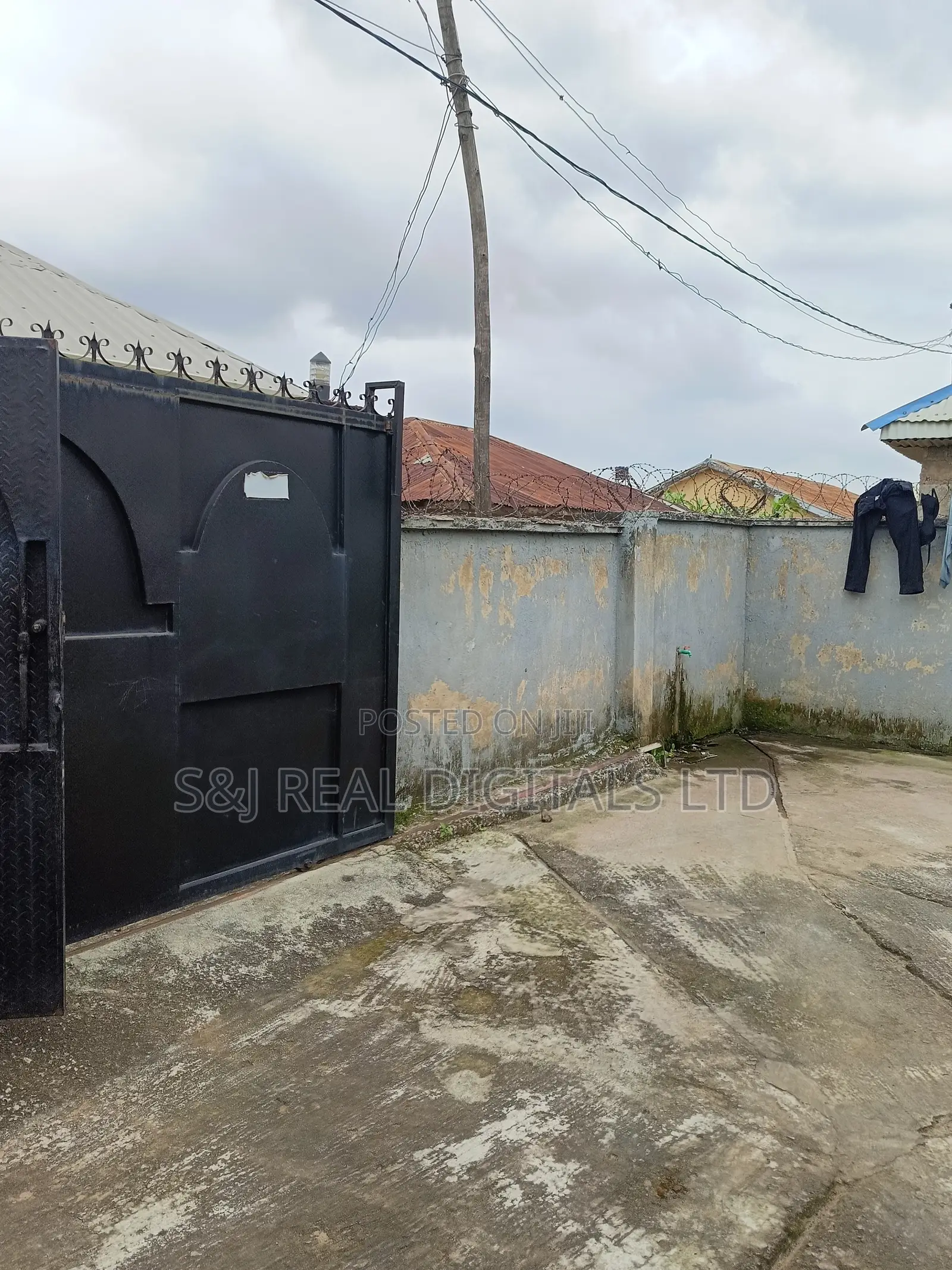 4bdrm Bungalow in Zuba for sale