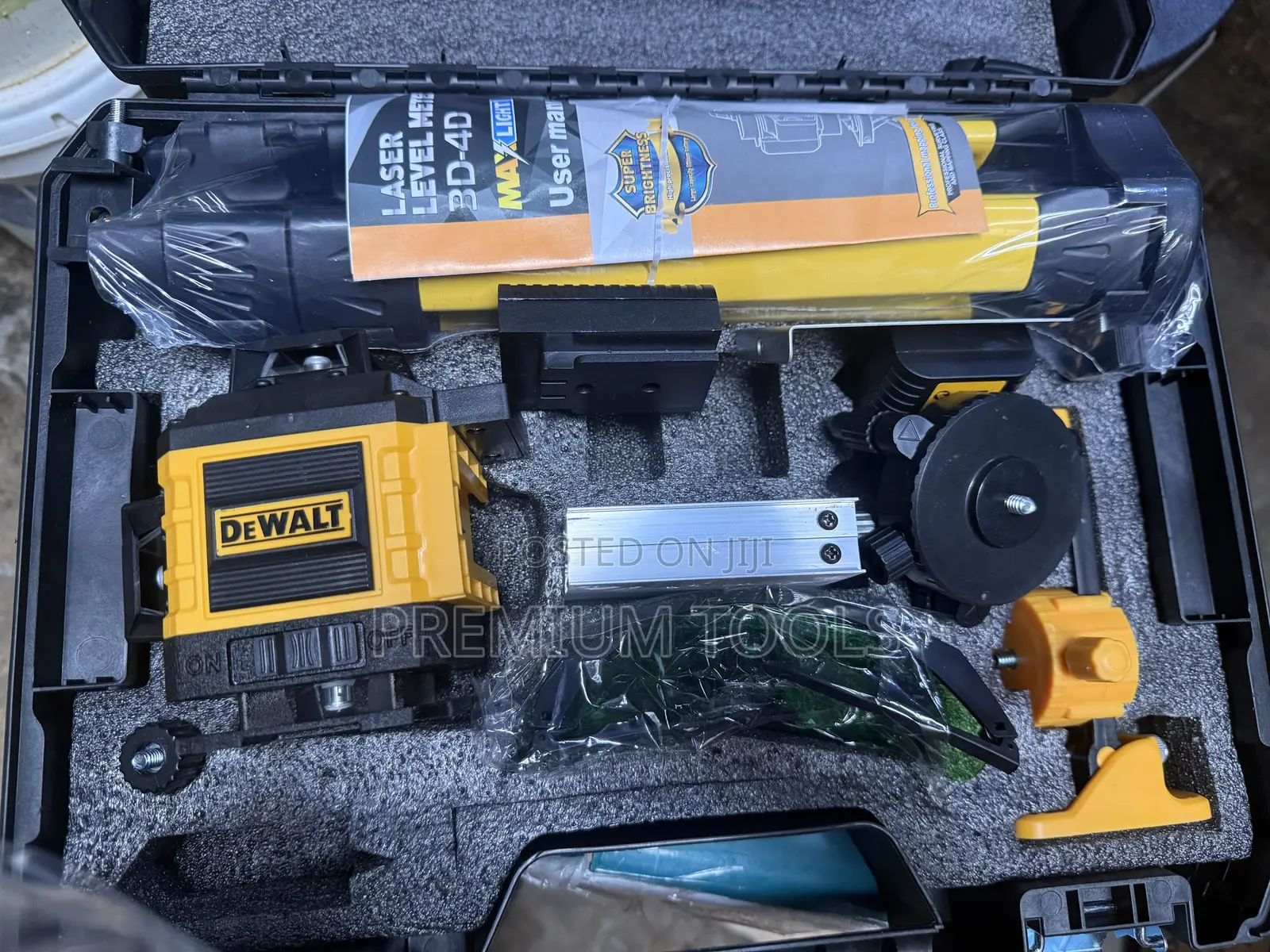 Dewalt 16 Lines Laser Level Tool With Stand - Electrical/Battery