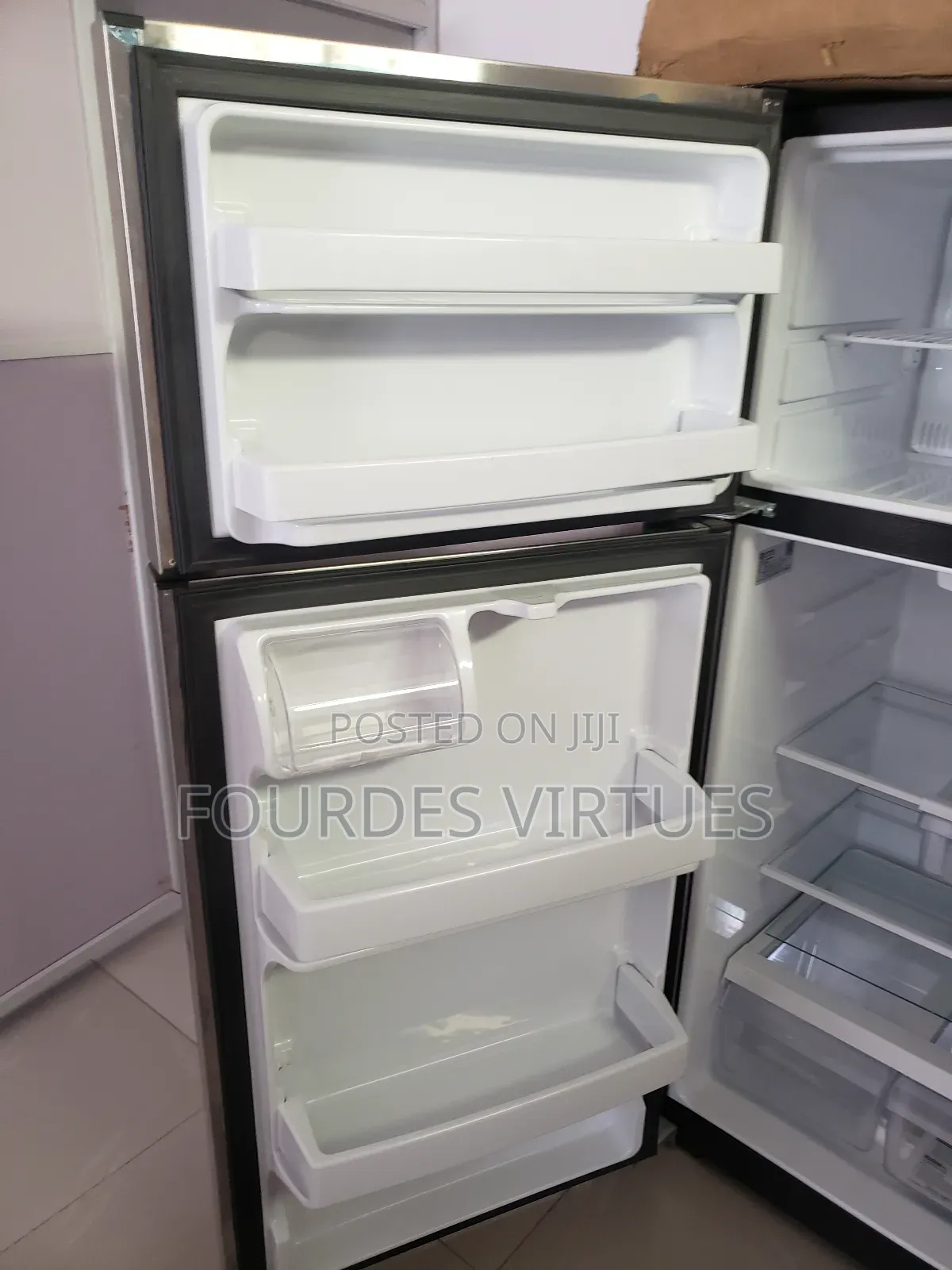470l General Electric Refrigerator