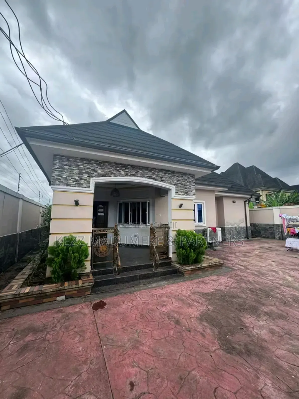 5bdrm Bungalow in Ogbogoro , Port for sale