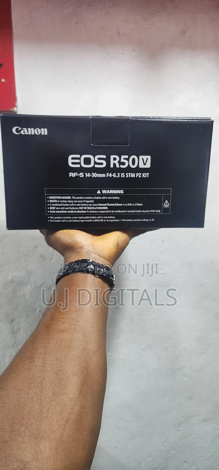 Canon.Eos R50v  With Rs-s 14-30mm Lens