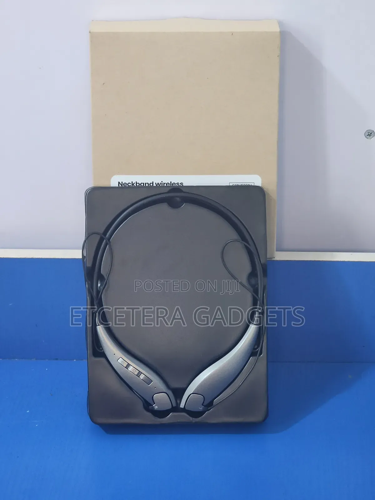 Bluetooth Neckband Wireless Earphones – 22hrs Battery, Bluetooth 5.0