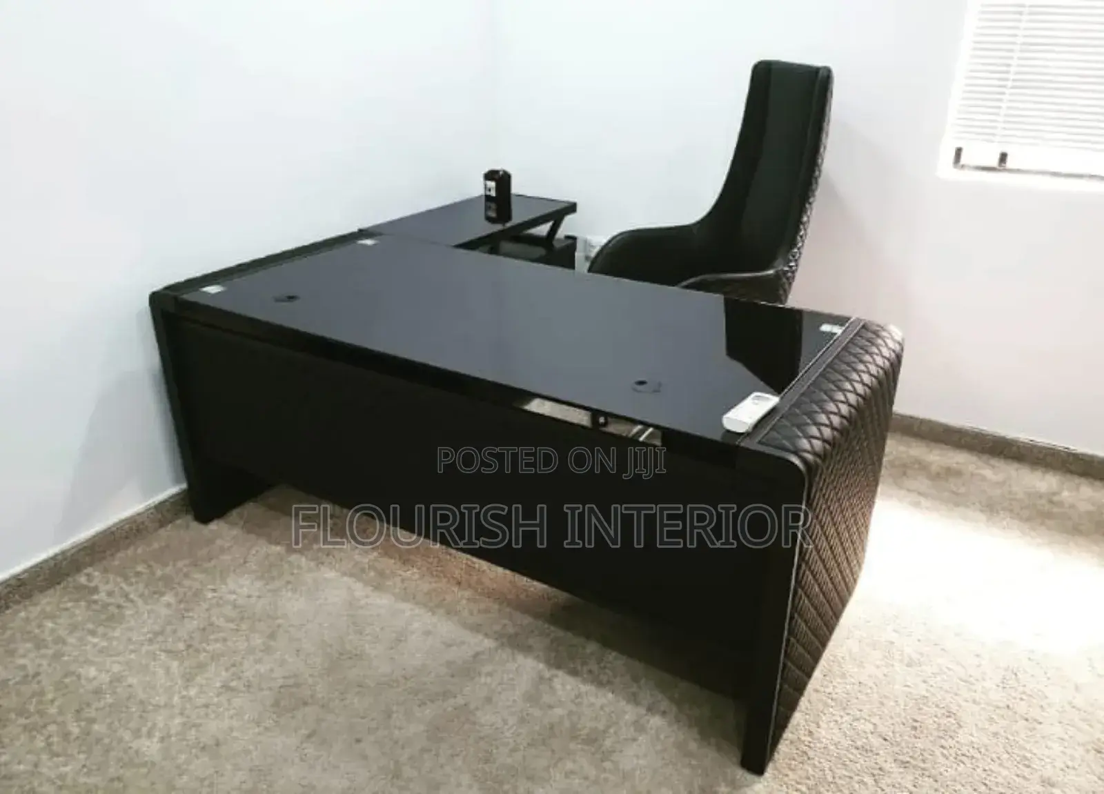 Quality Standard Design Office Glass Table