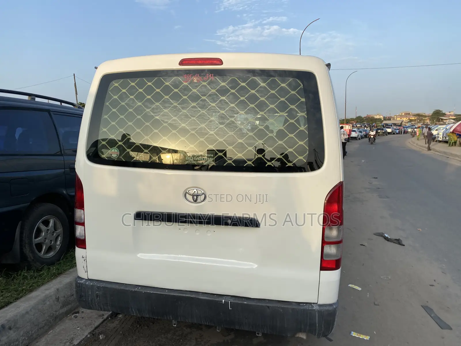 Toyota HiAce 2015 White