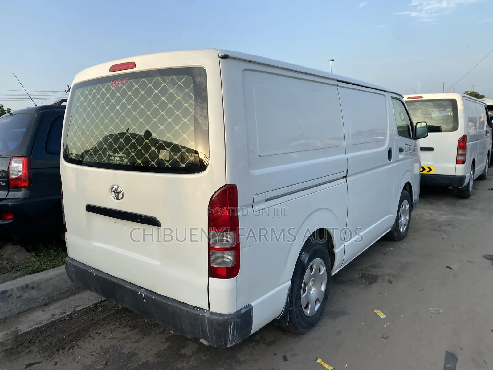 Toyota HiAce 2015 White