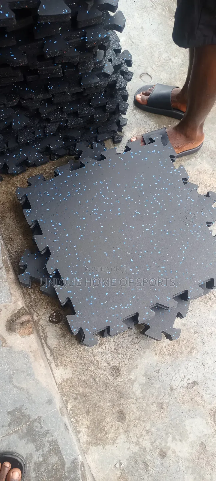 Hard Interlocking Floor Mat
