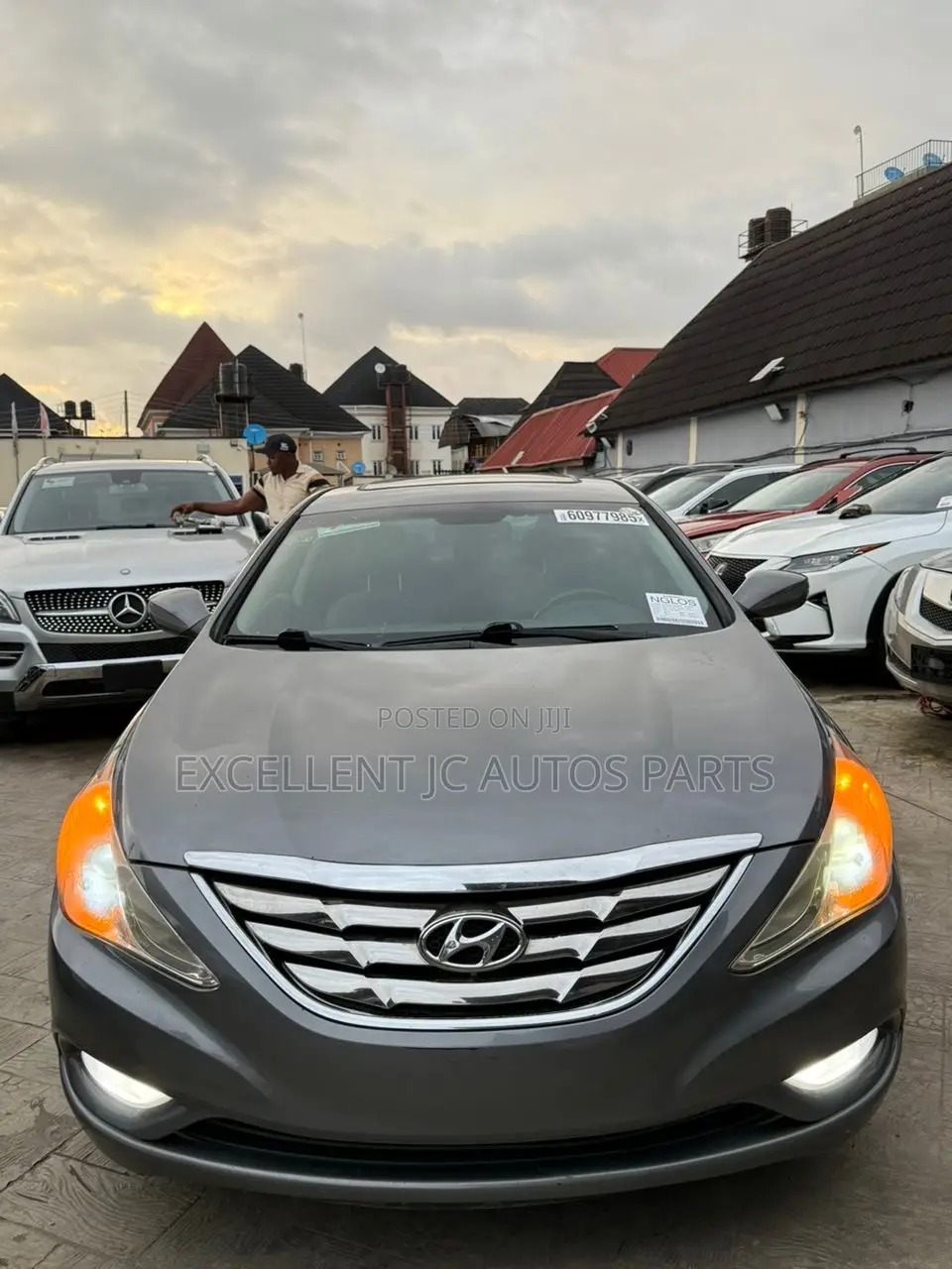 Hyundai Sonata SE Sedan FWD (2.4L 4cyl 6A) 2012 Gray