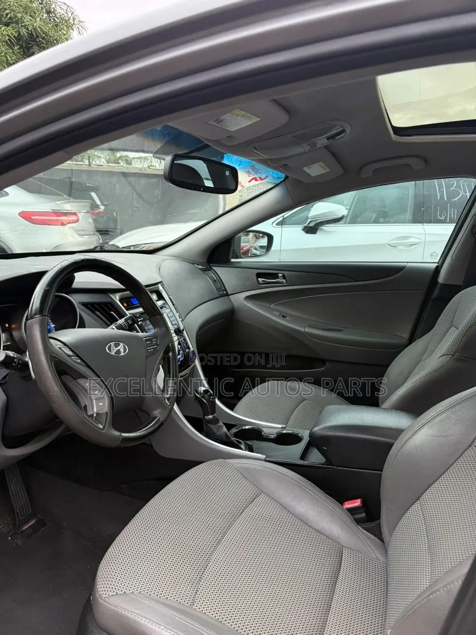 Hyundai Sonata SE Sedan FWD (2.4L 4cyl 6A) 2012 Gray