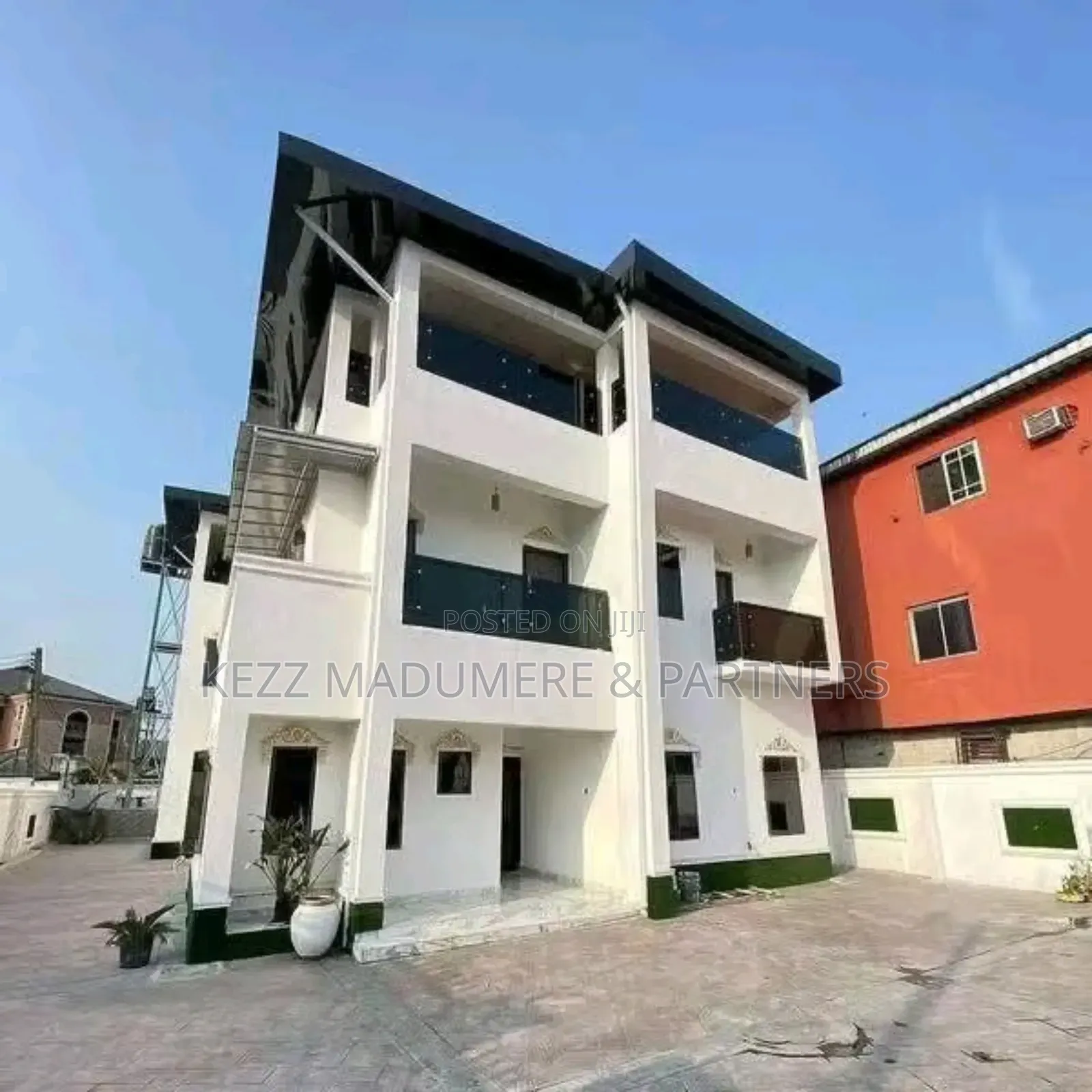 6bdrm Duplex in Woji , Port Harcourt for sale