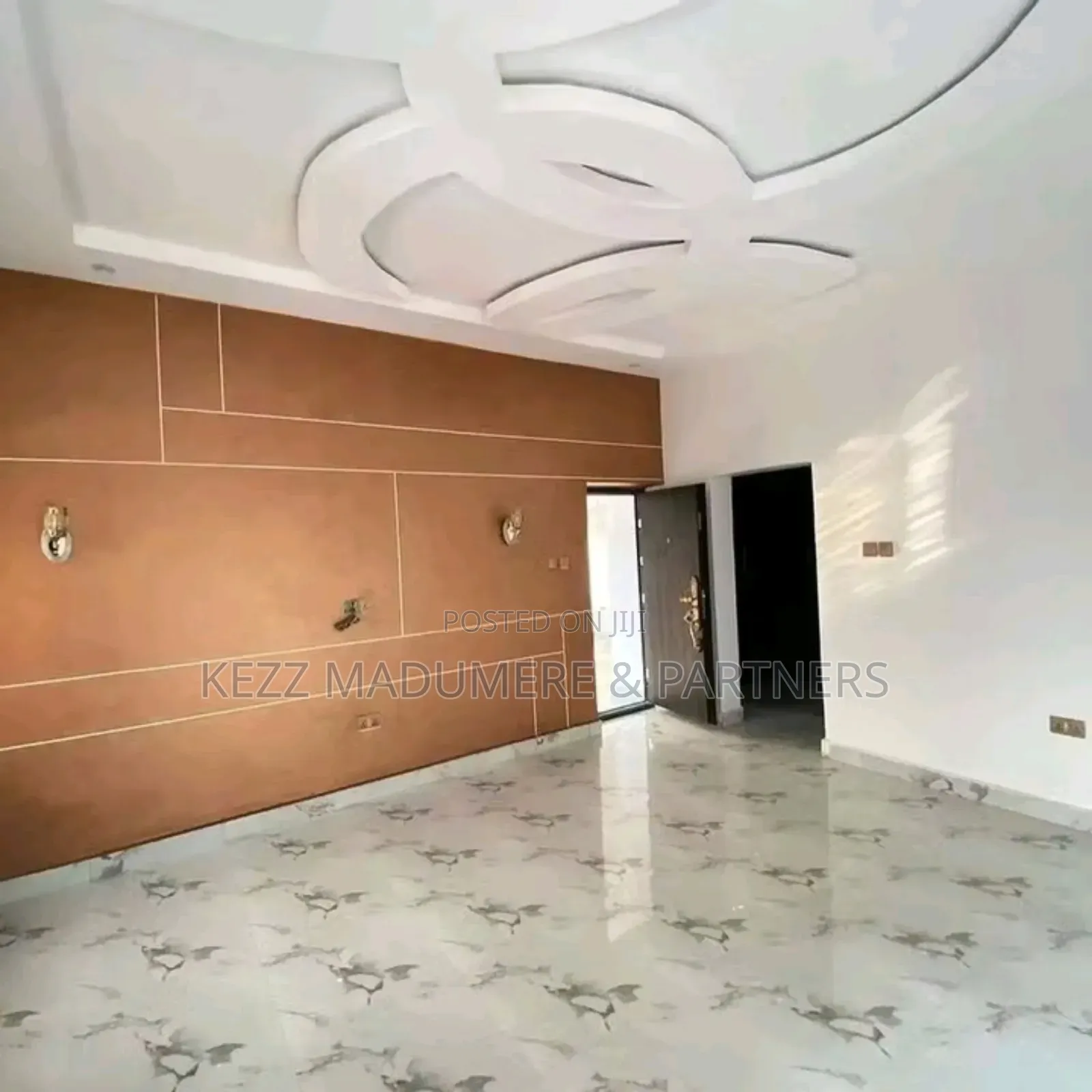 6bdrm Duplex in Woji , Port Harcourt for sale