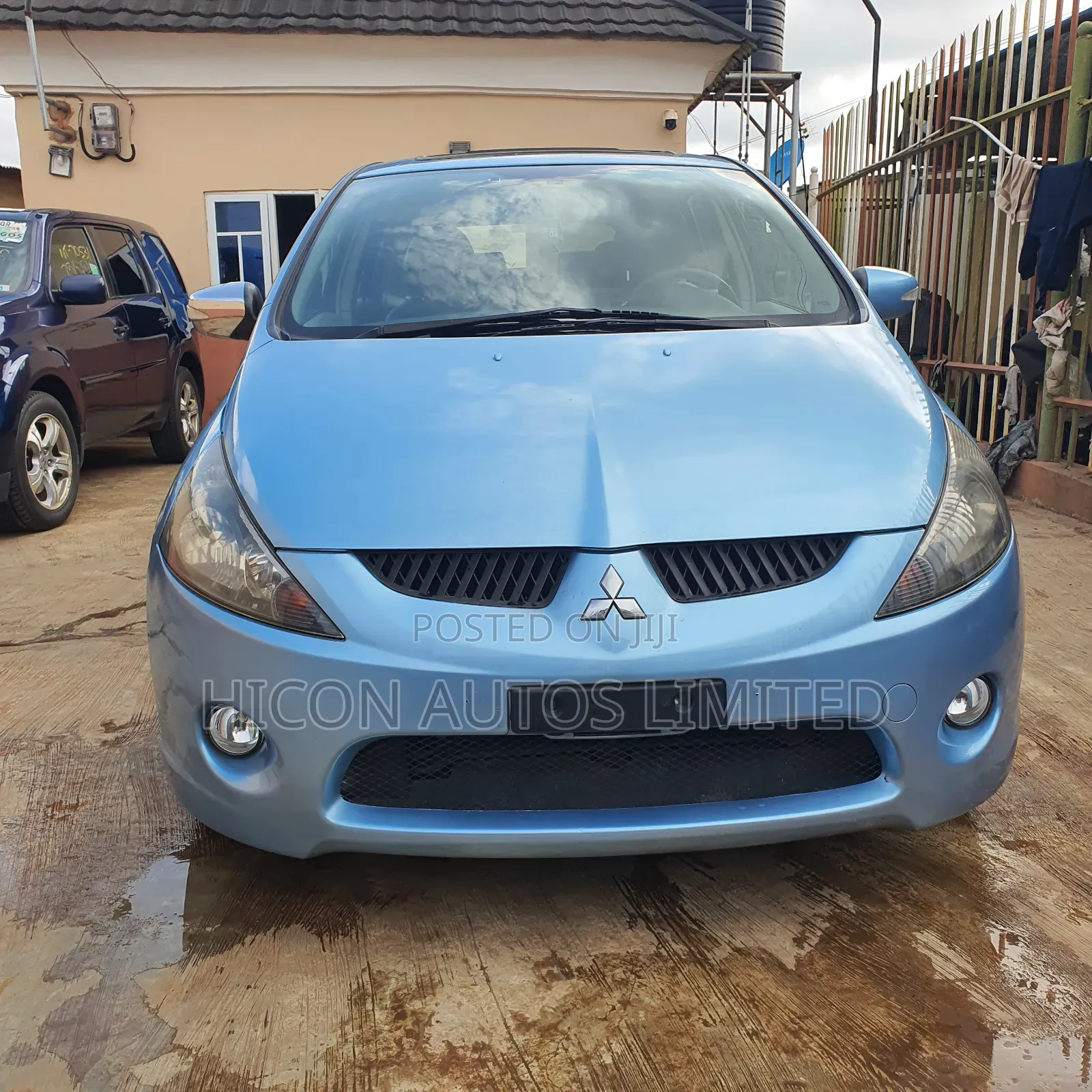 Mitsubishi Grandis 2009 Blue