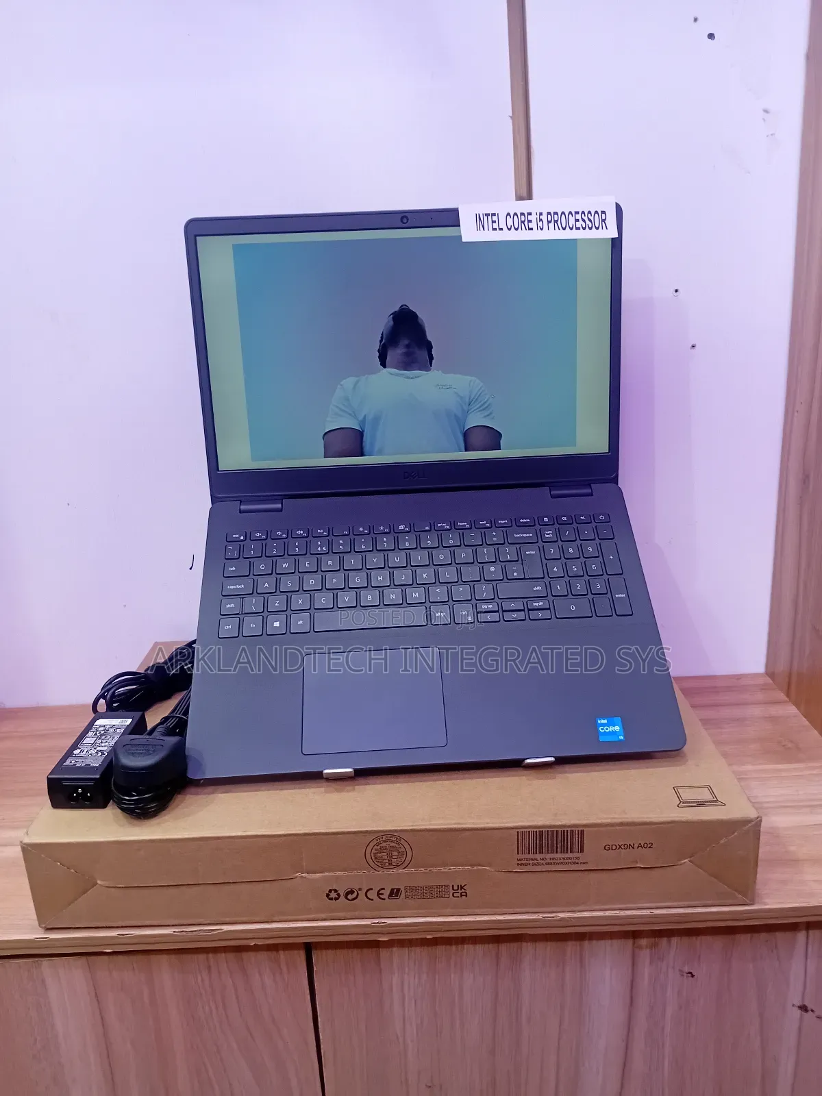 New Laptop Dell Vostro 1014 8GB Intel Core I5 SSD 512GB
