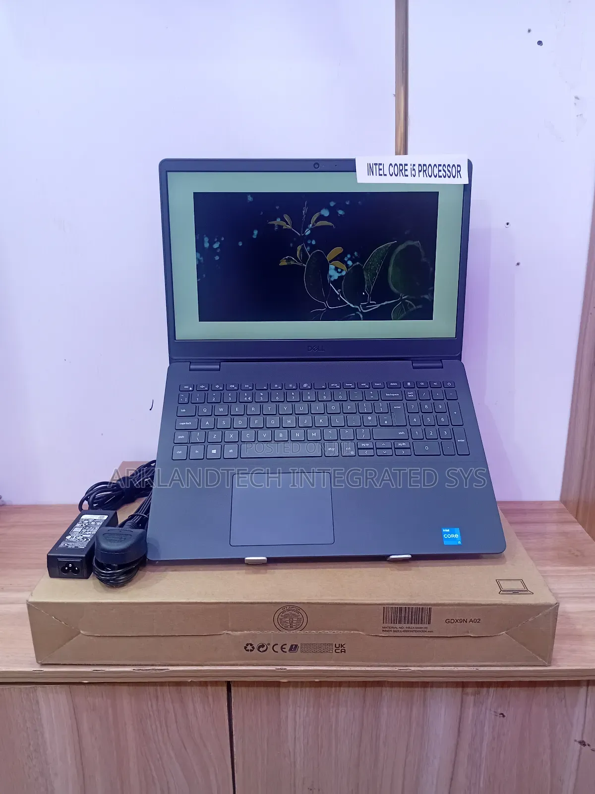 New Laptop Dell Vostro 1014 8GB Intel Core I5 SSD 512GB