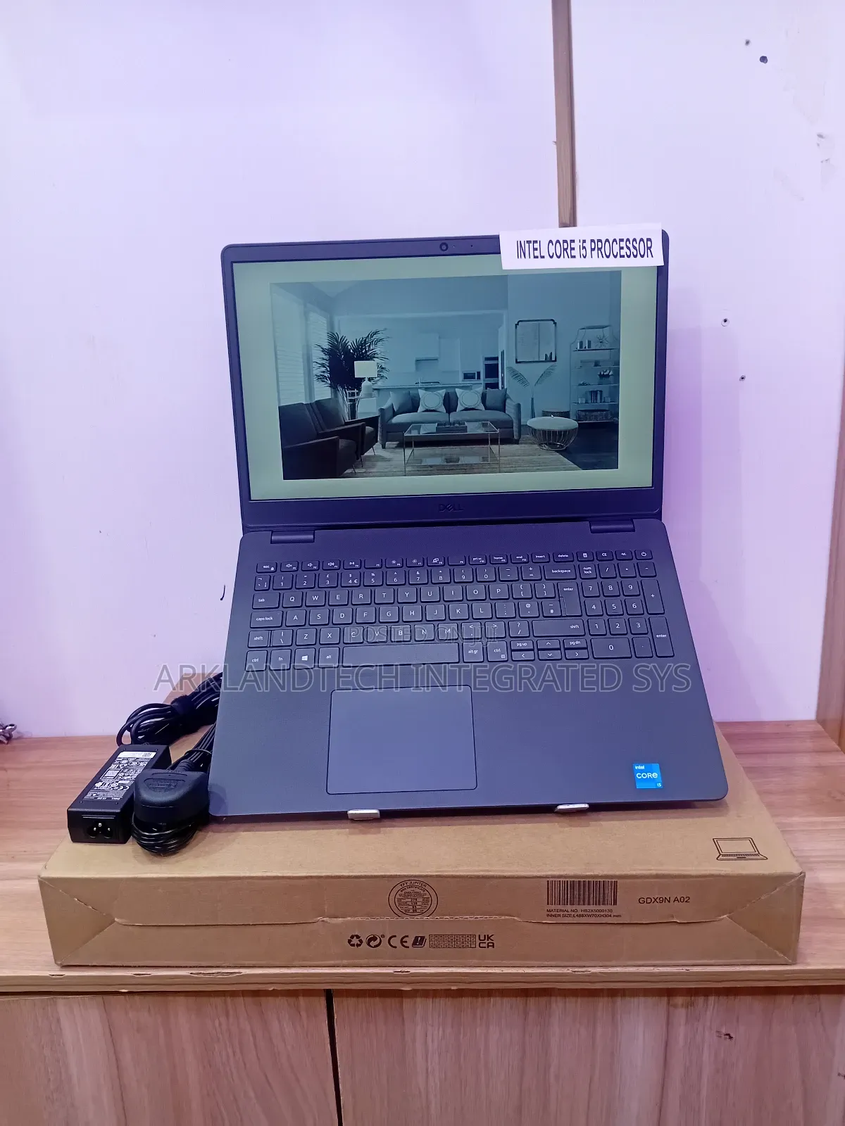 New Laptop Dell Vostro 1014 8GB Intel Core I5 SSD 512GB