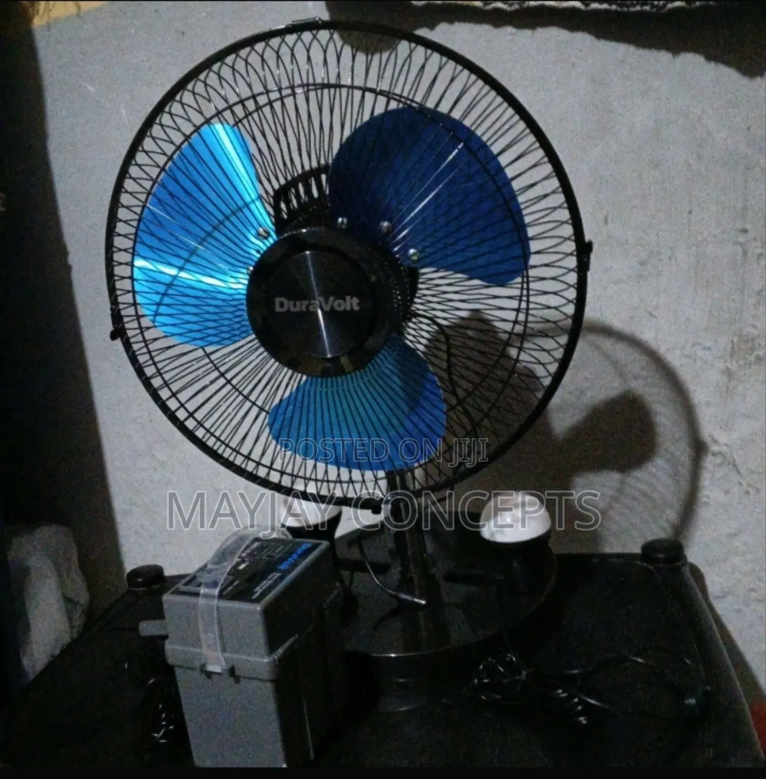 Duravolt 5-in-1+ Solar Rechargeable Pack With 12” Table Fan