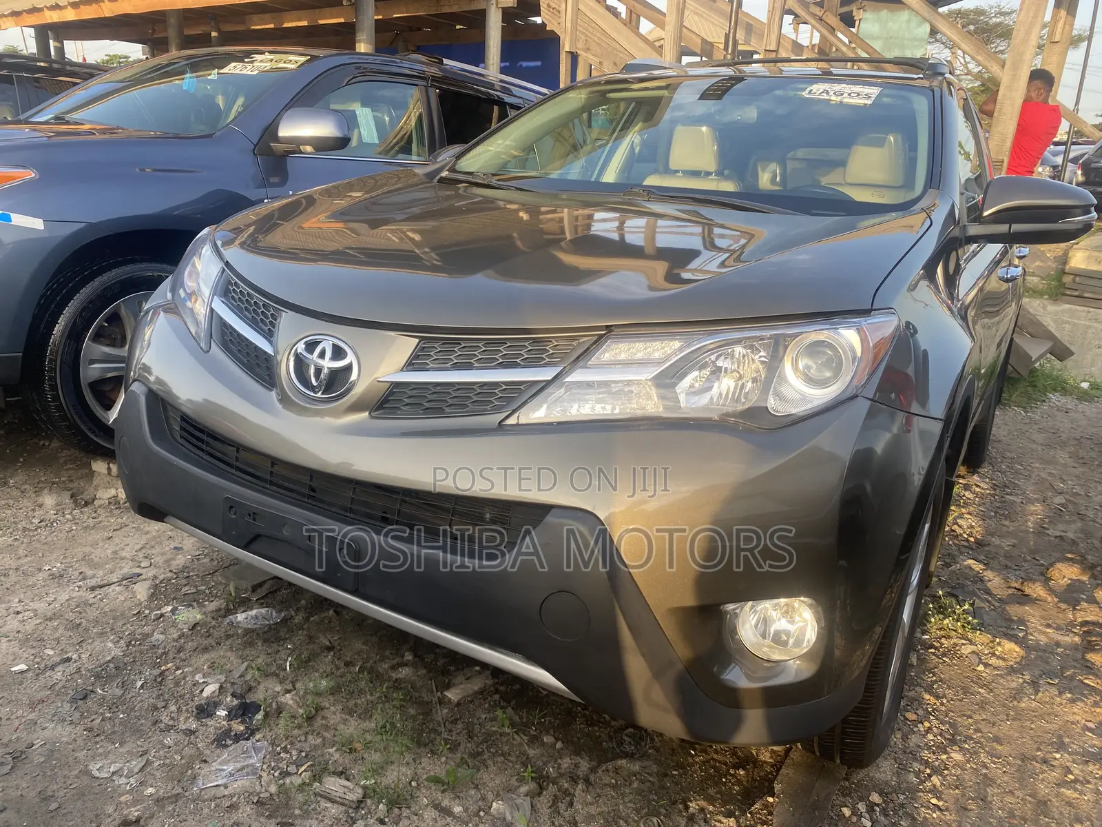 Toyota RAV4 Limited 4dr SUV (2.5L 4cyl 6A) 2015 Gray
