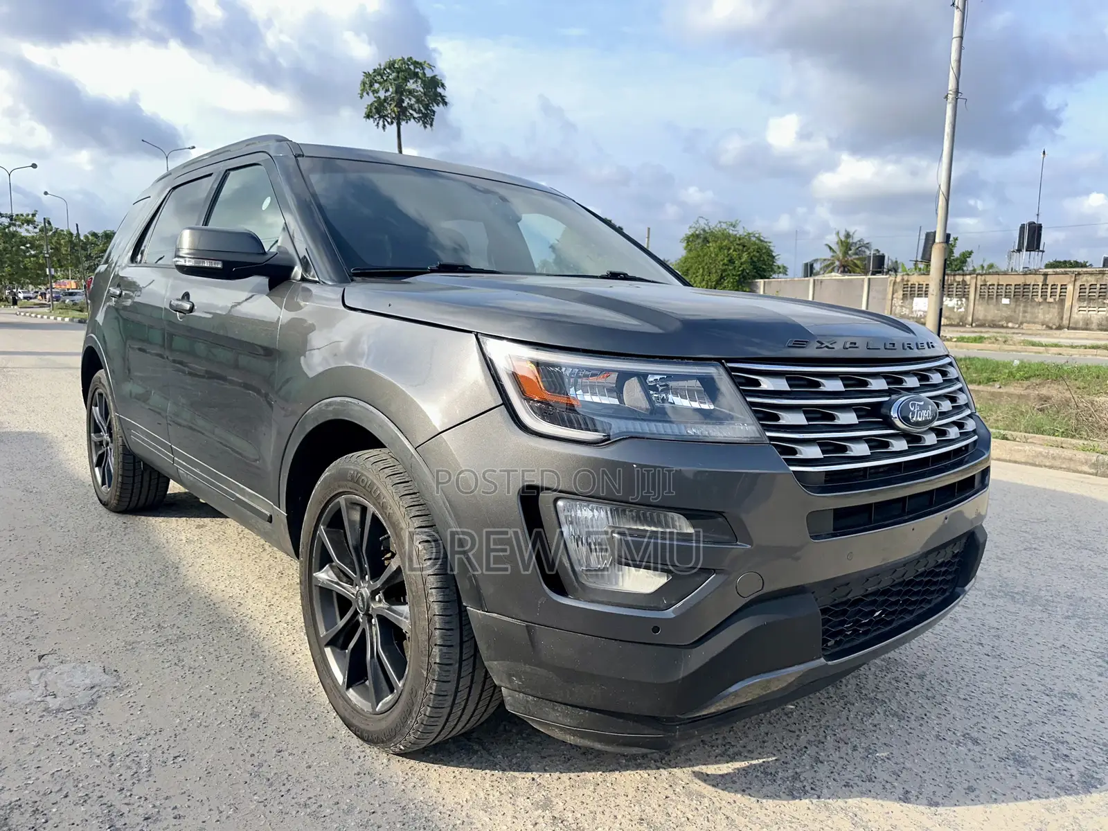 Ford Explorer XLT 4dr 4x4 (2.3L 4cyl 6A) 2017 Gray