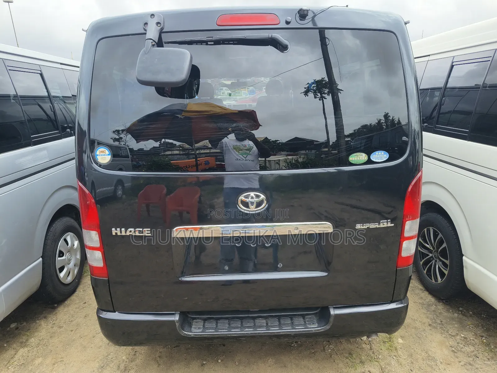 Toyota HiAce 2013 Black