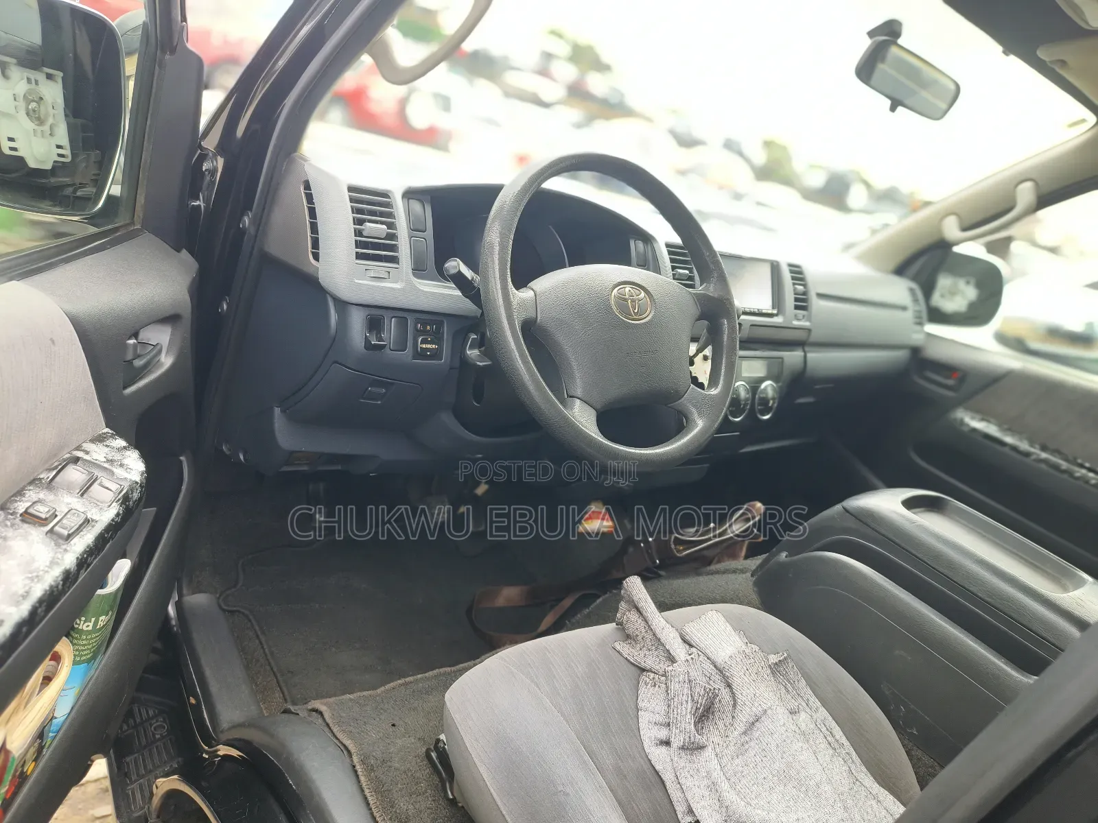 Toyota HiAce 2013 Black