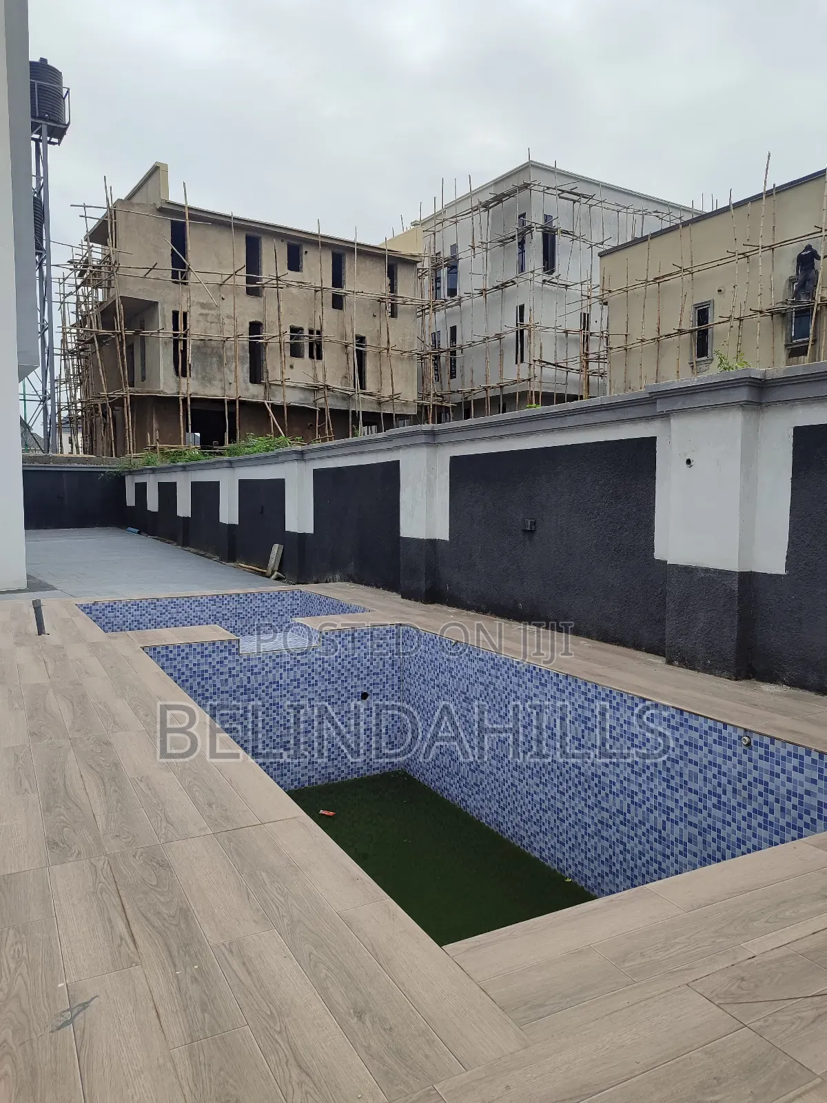 5bdrm Duplex in Apo Resettlement for sale