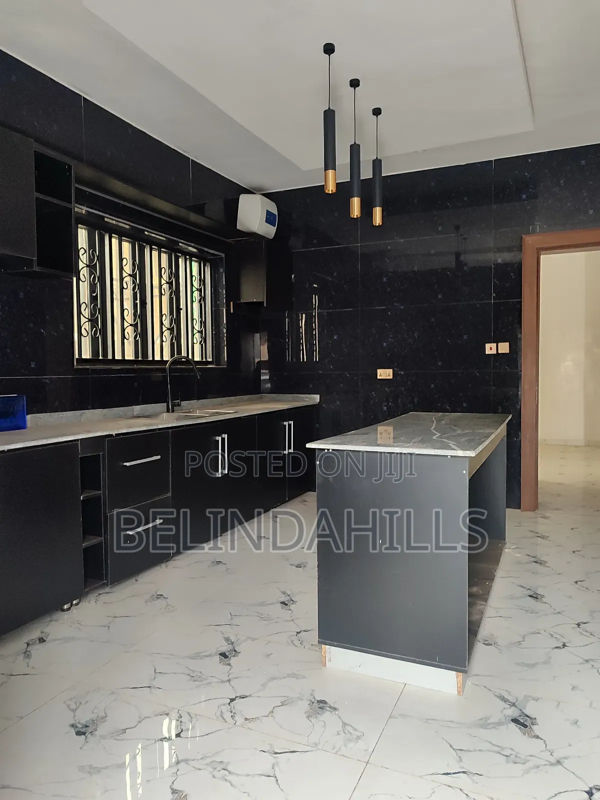 5bdrm Duplex in Apo Resettlement for sale