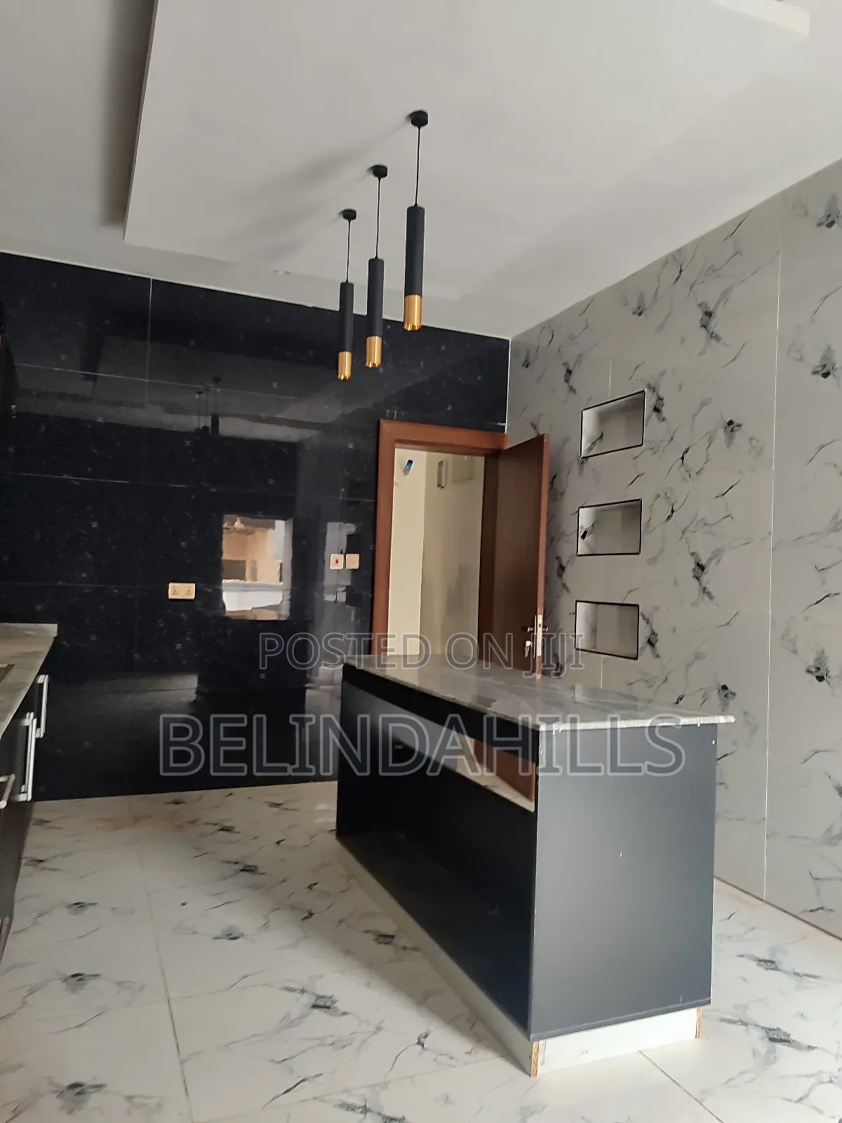 5bdrm Duplex in Apo Resettlement for sale